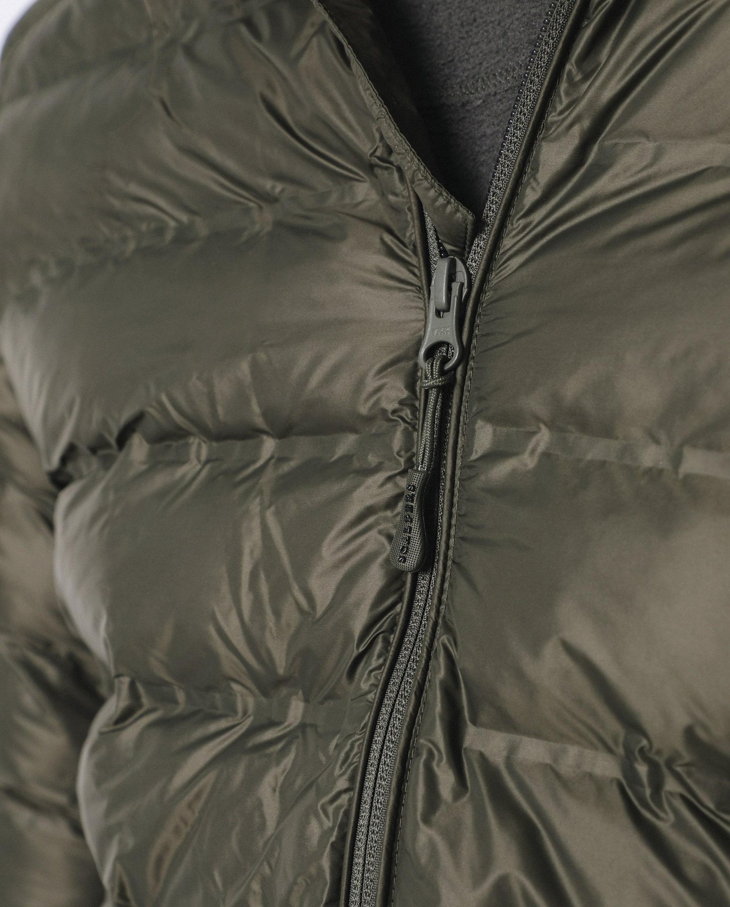 CHAQUETA ECO ACOLCHADA CAPUCHA
