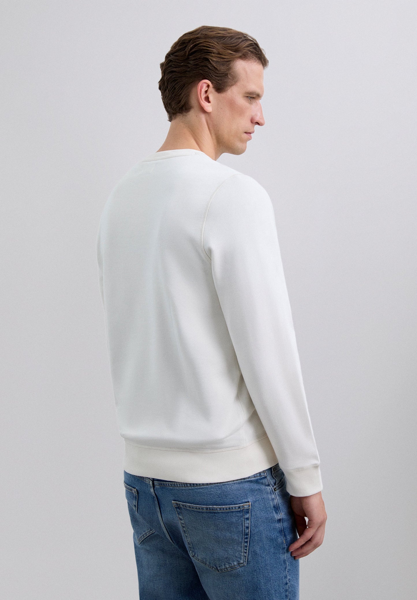 SUDADERA BÁSICA BORDADA CONTRASTE