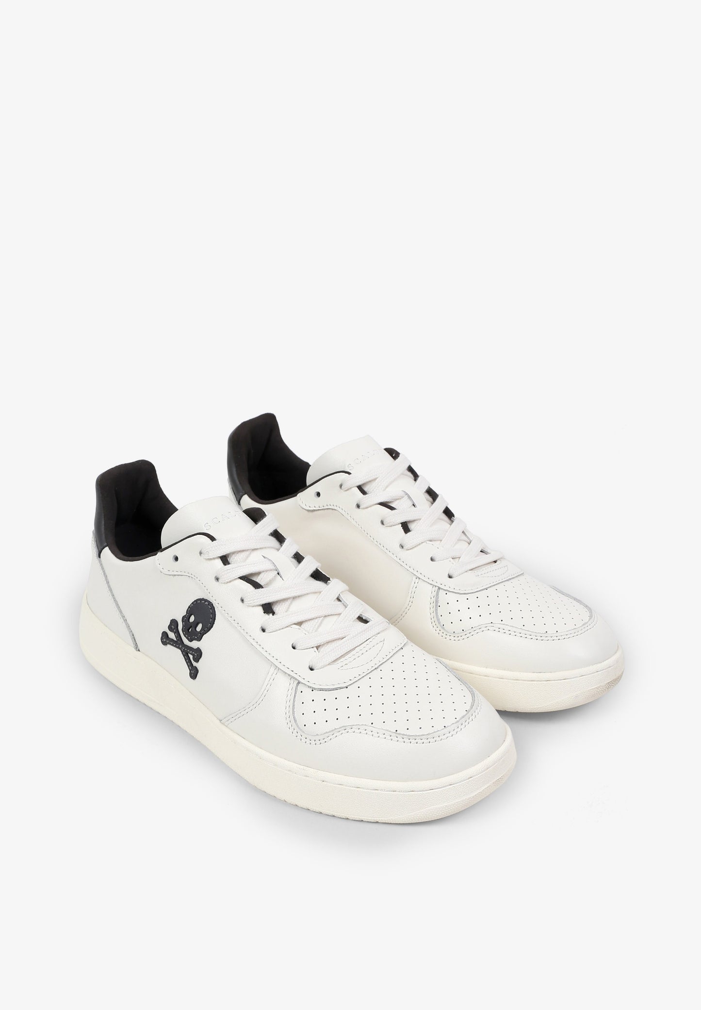 SNEAKERS PIEL DETALLES CONTRASTES