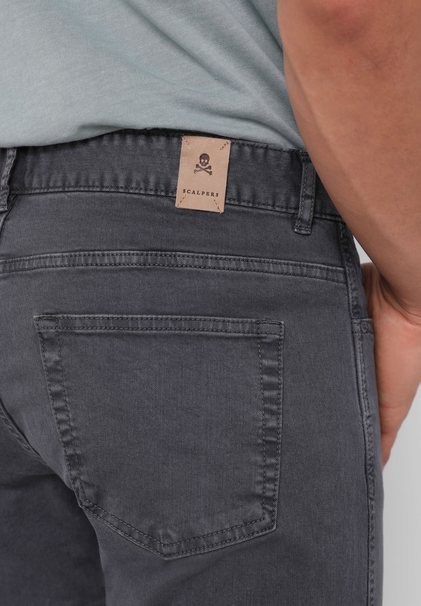 PANTALÓN CINCO BOLSILLOS