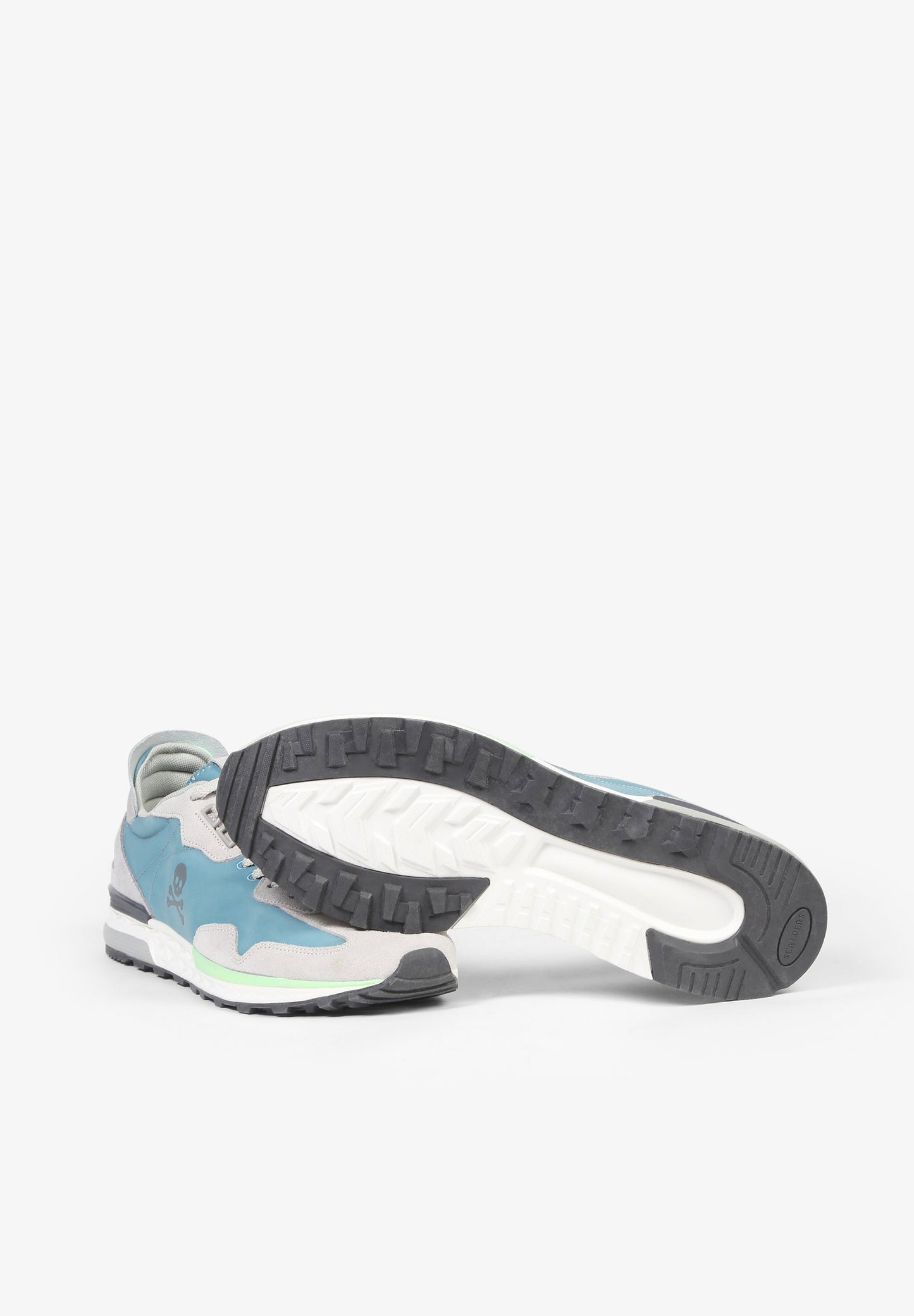 SNEAKERS LIGERAS