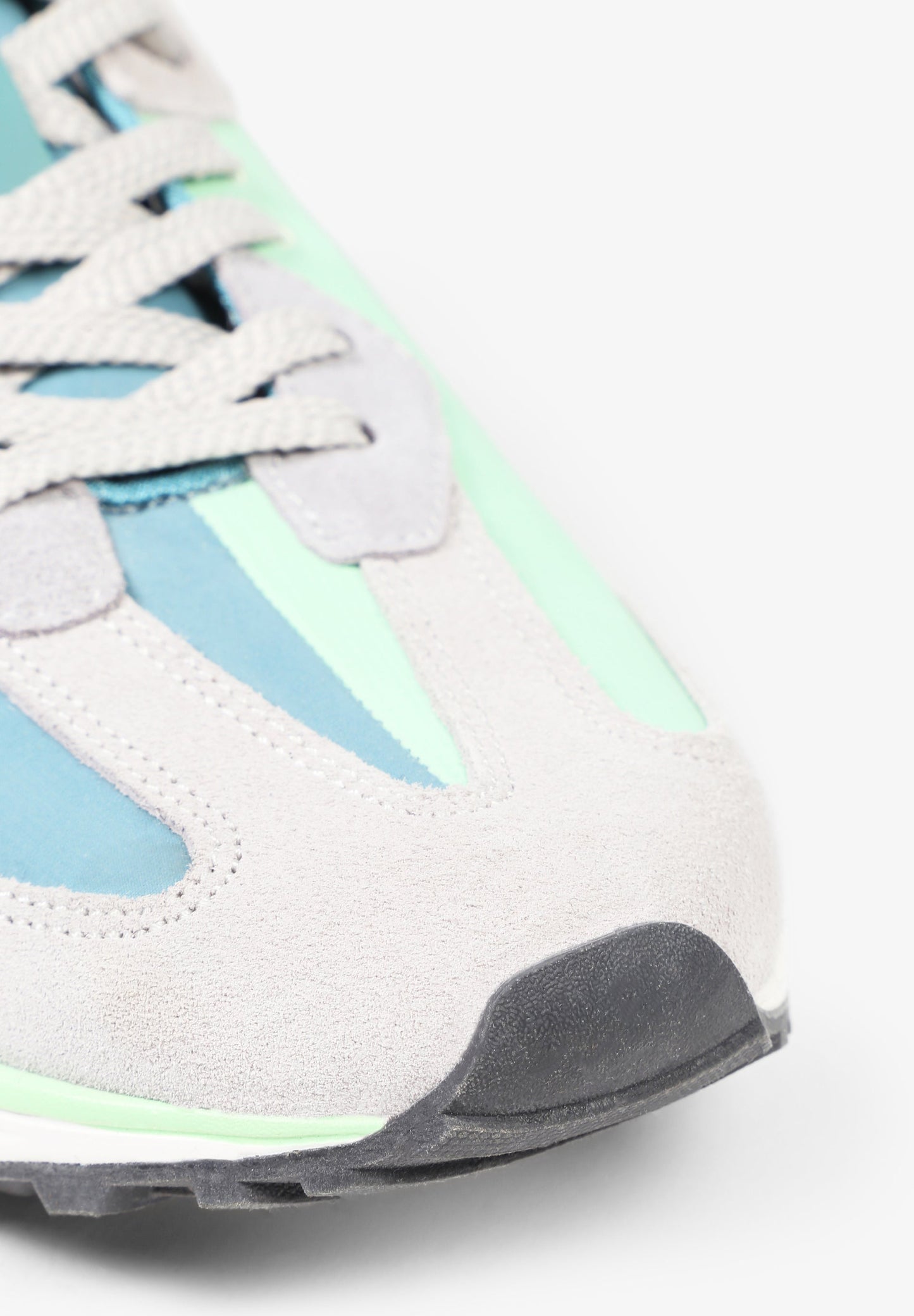 SNEAKERS LIGERAS