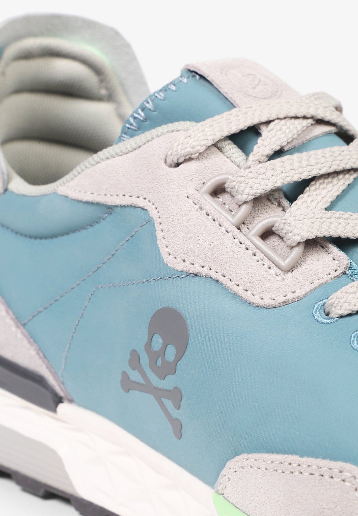 SNEAKERS LIGERAS