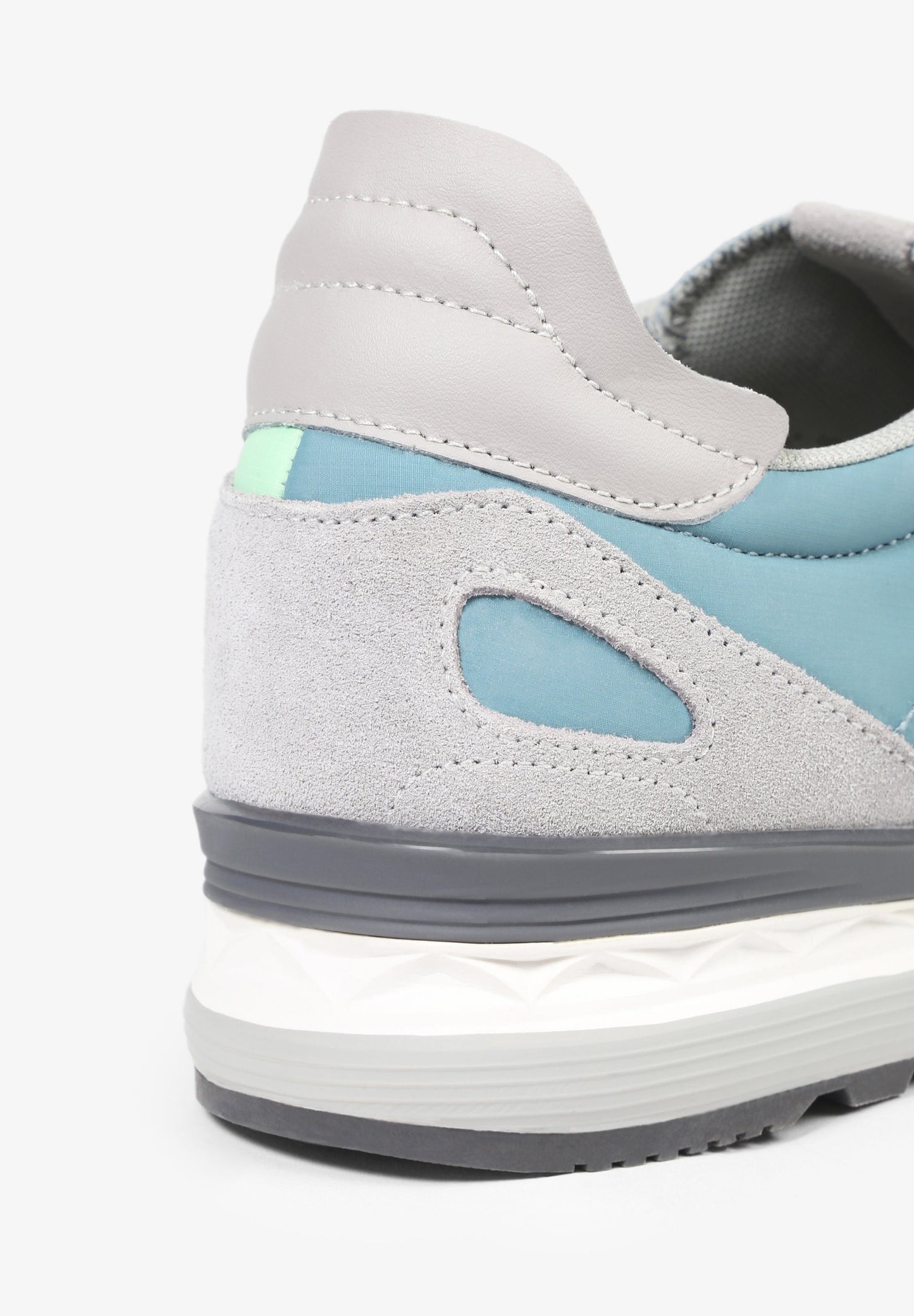 SNEAKERS LIGERAS