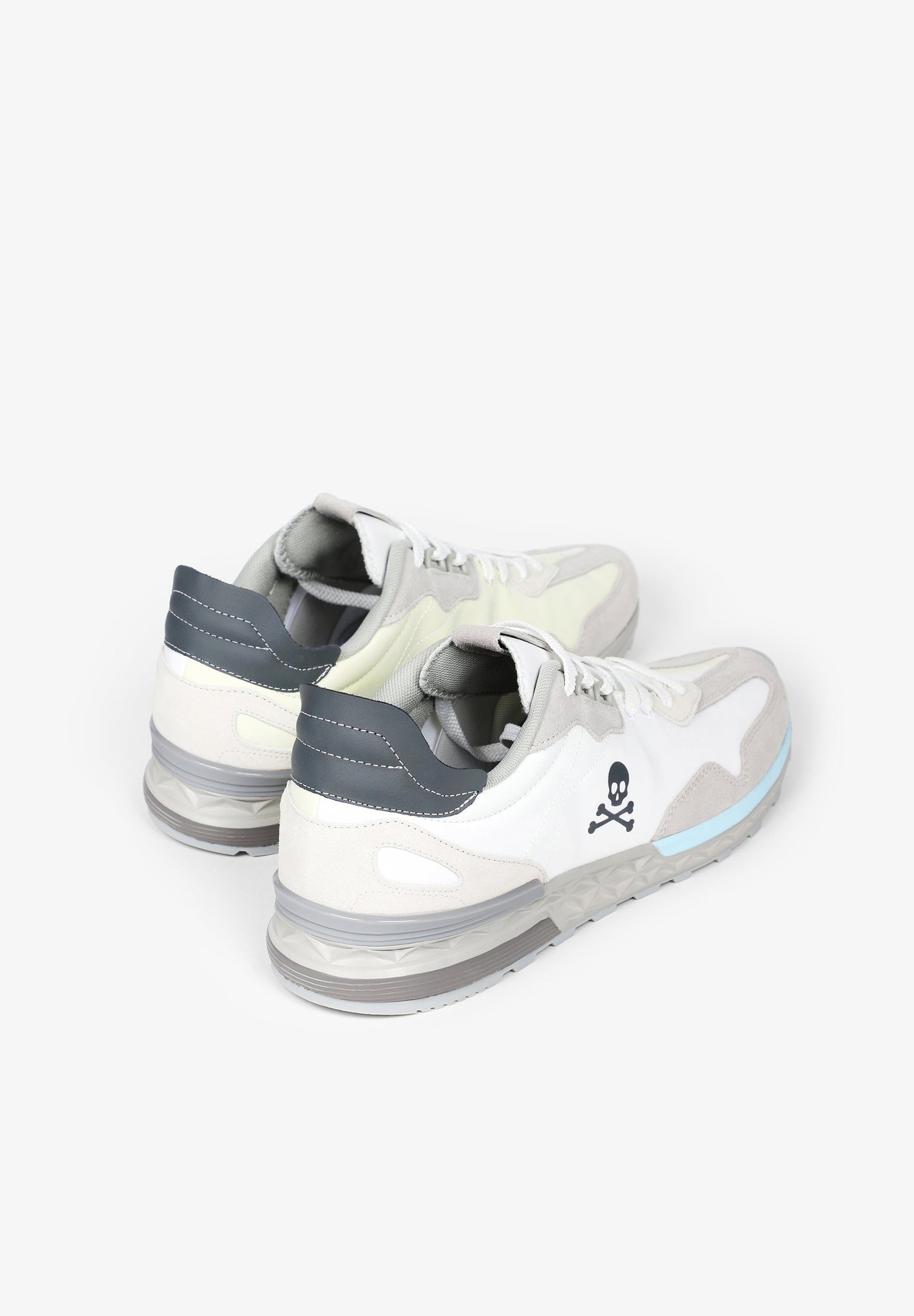 SNEAKERS LIGERAS
