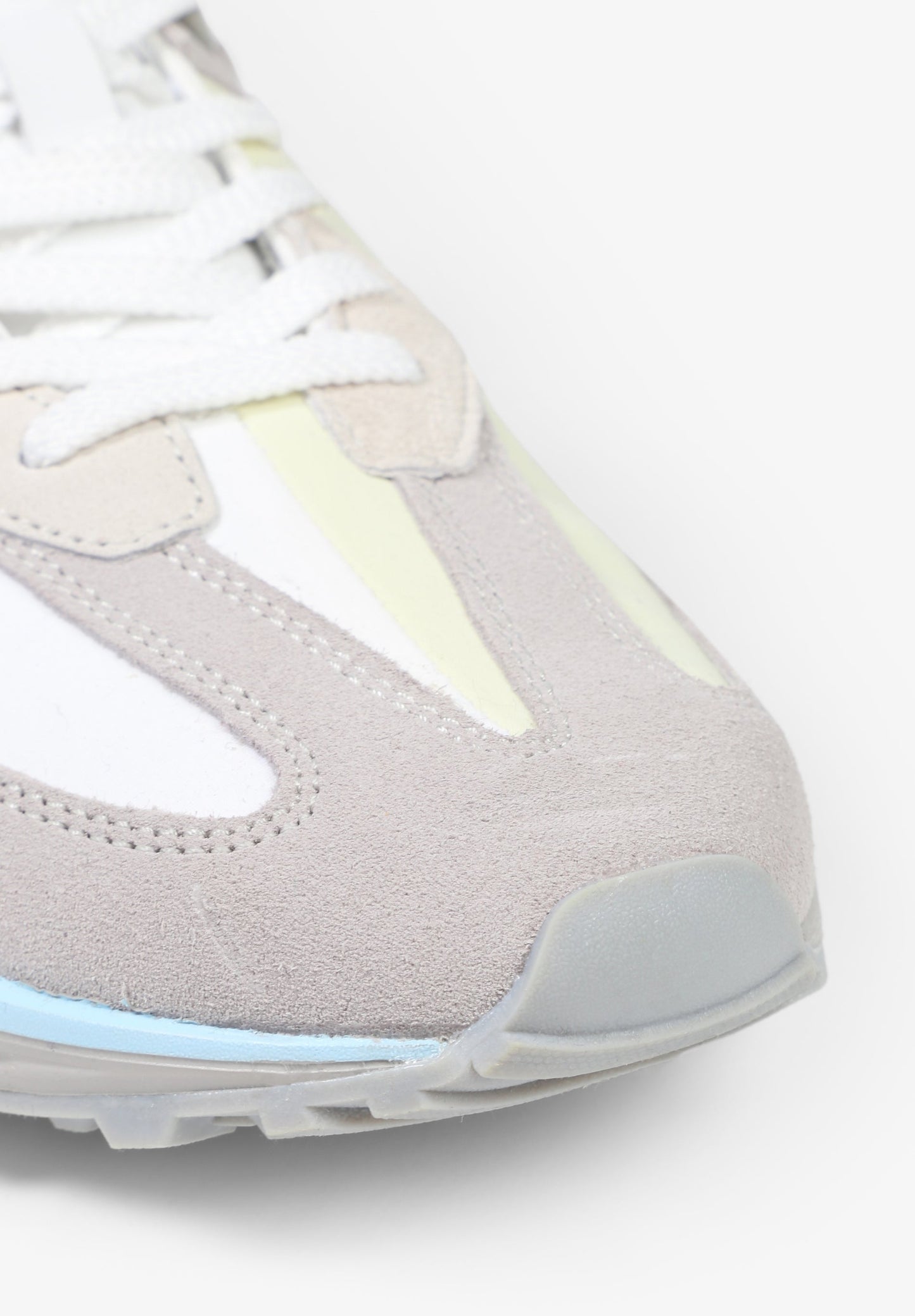 SNEAKERS LIGERAS