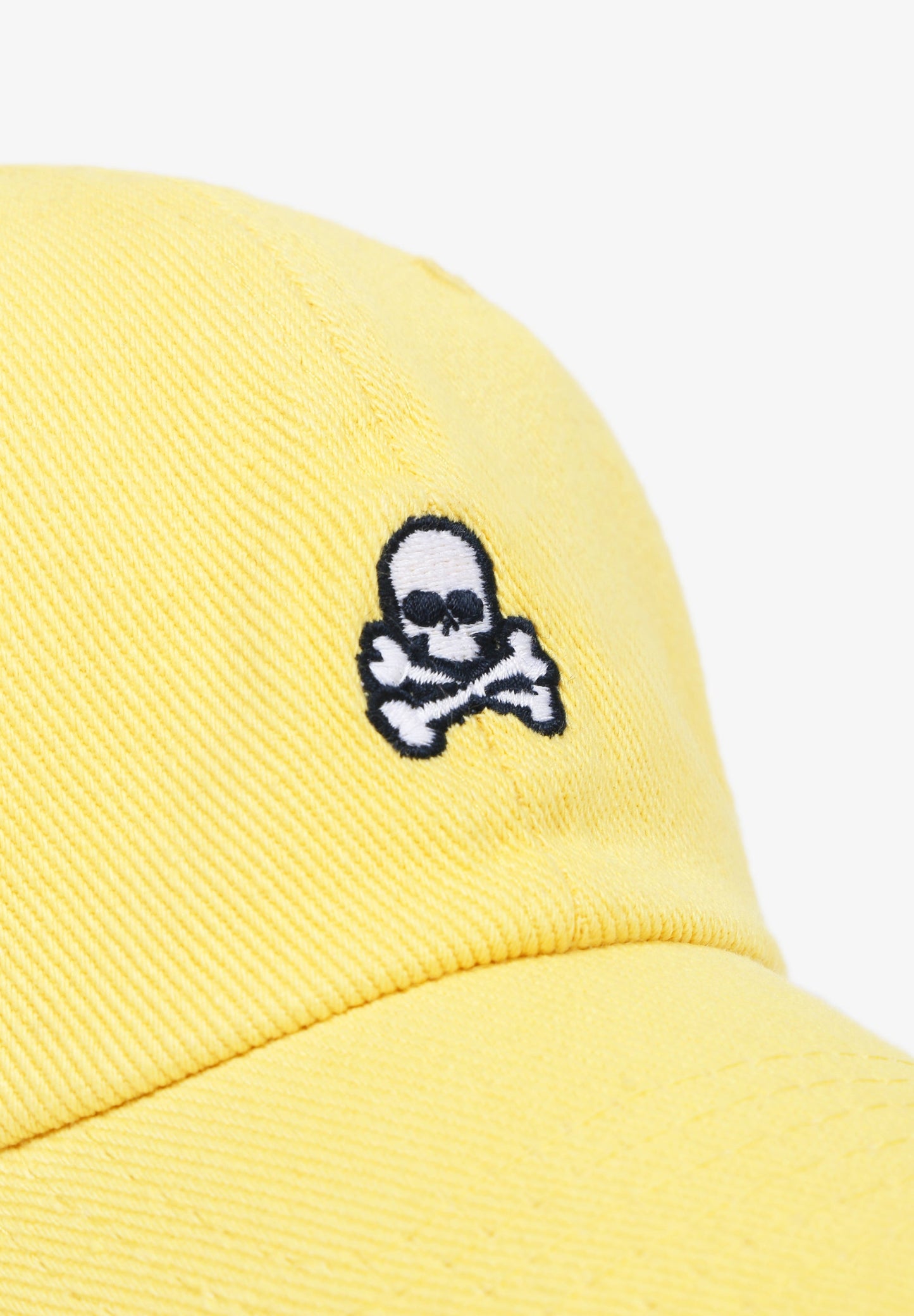 GORRA CALAVERA BORDADA