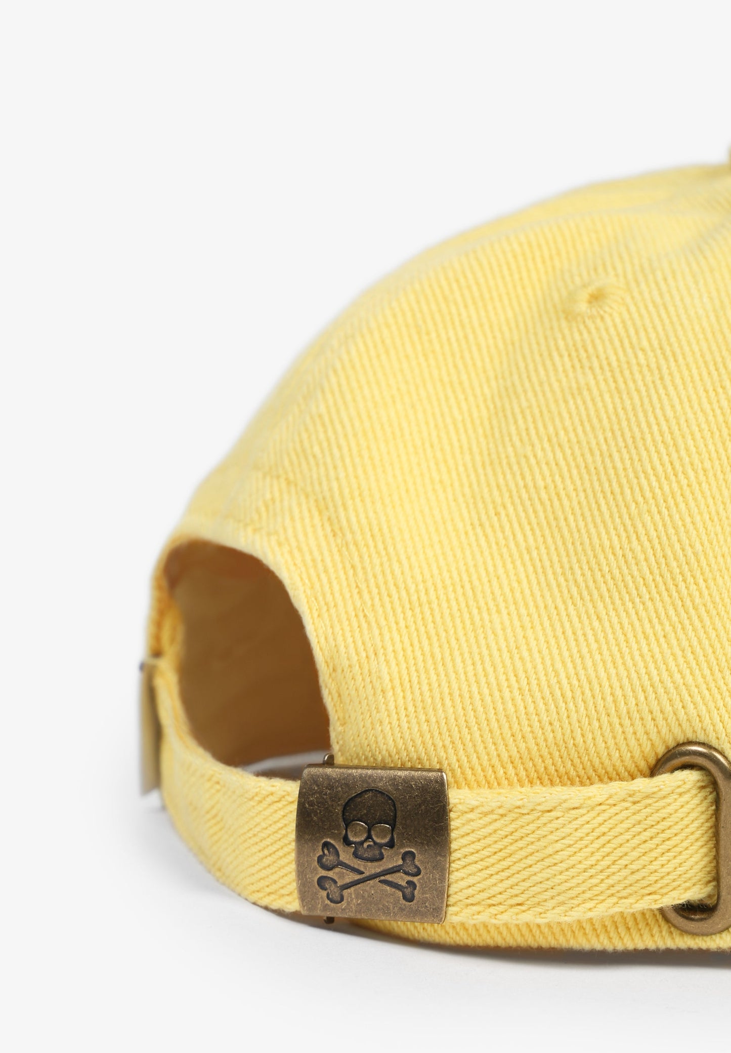GORRA CALAVERA BORDADA