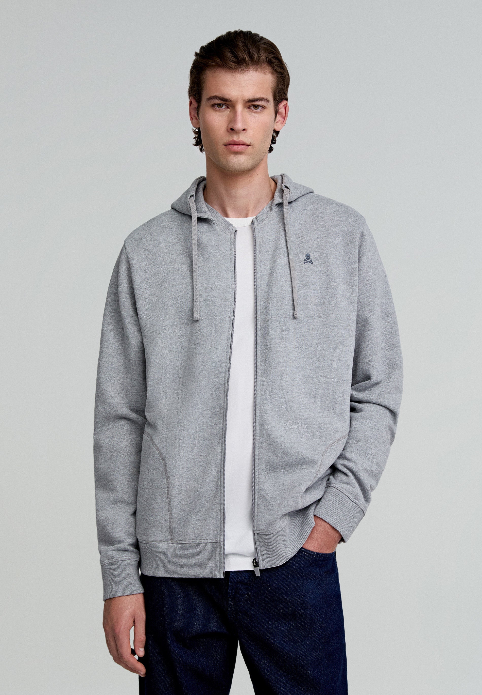 SUDADERA CAPUCHA BORDADA CONTRASTE
