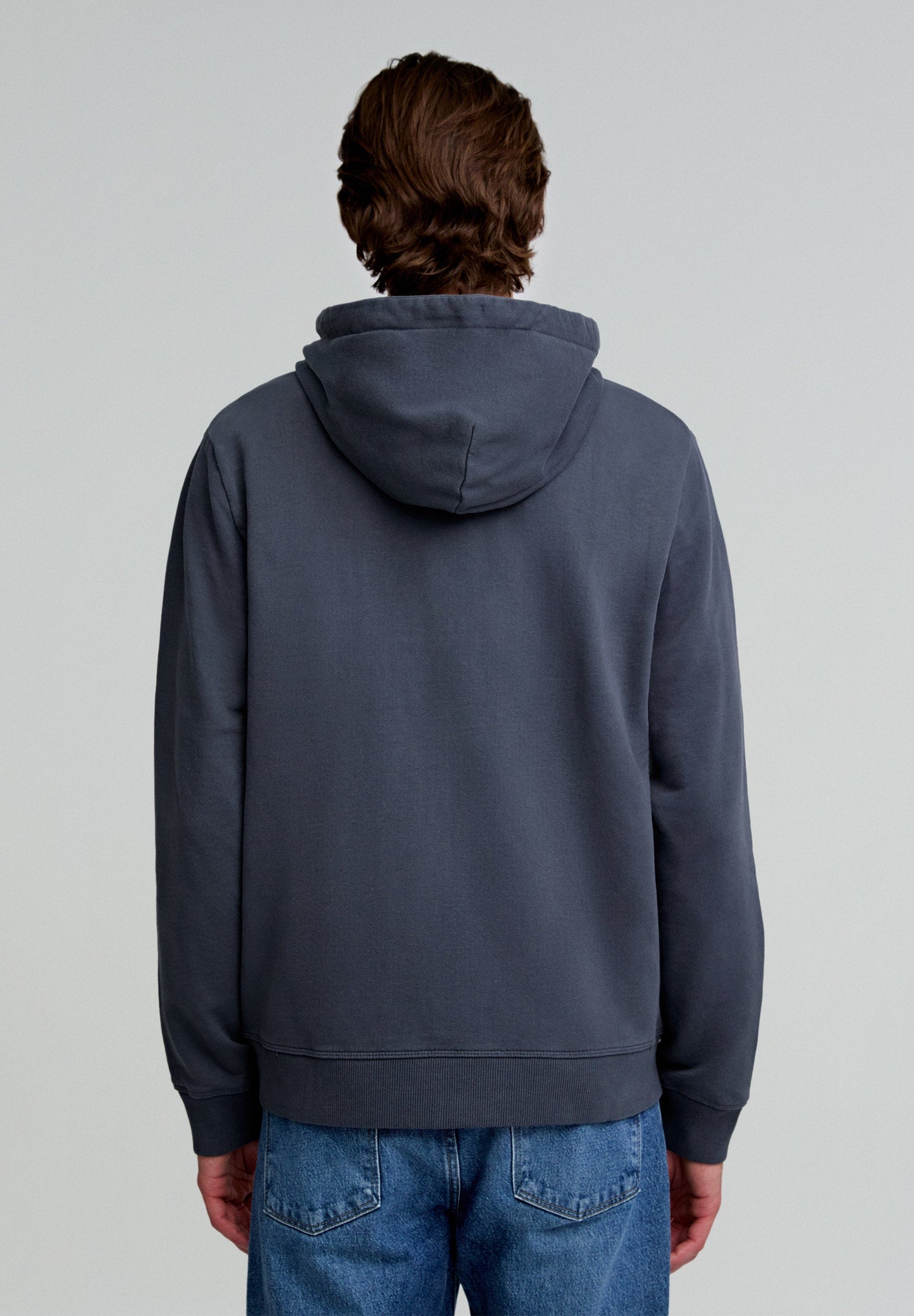 SUDADERA CAPUCHA BORDADA CONTRASTE