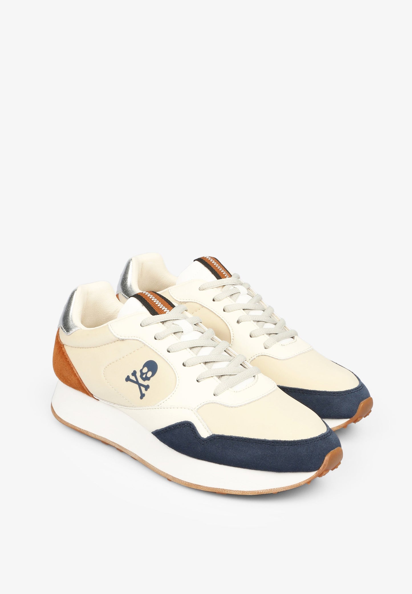 SNEAKERS METALIZADAS SUELA PRONUNCIADA