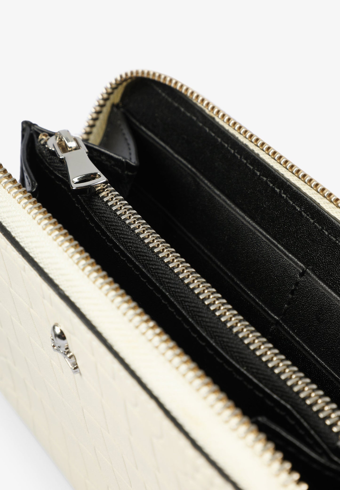 CARTERA PIEL GRABADA