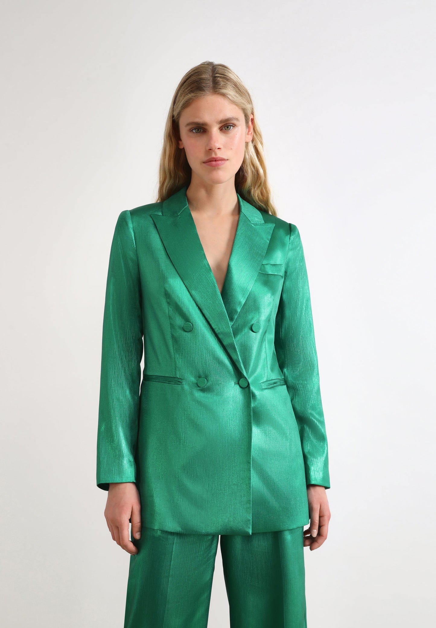 BLAZER CRUZADA SATINADA