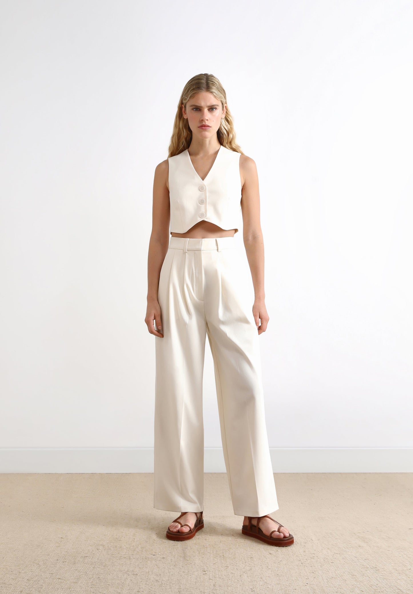 PANTALÓN PINZAS ANCHO