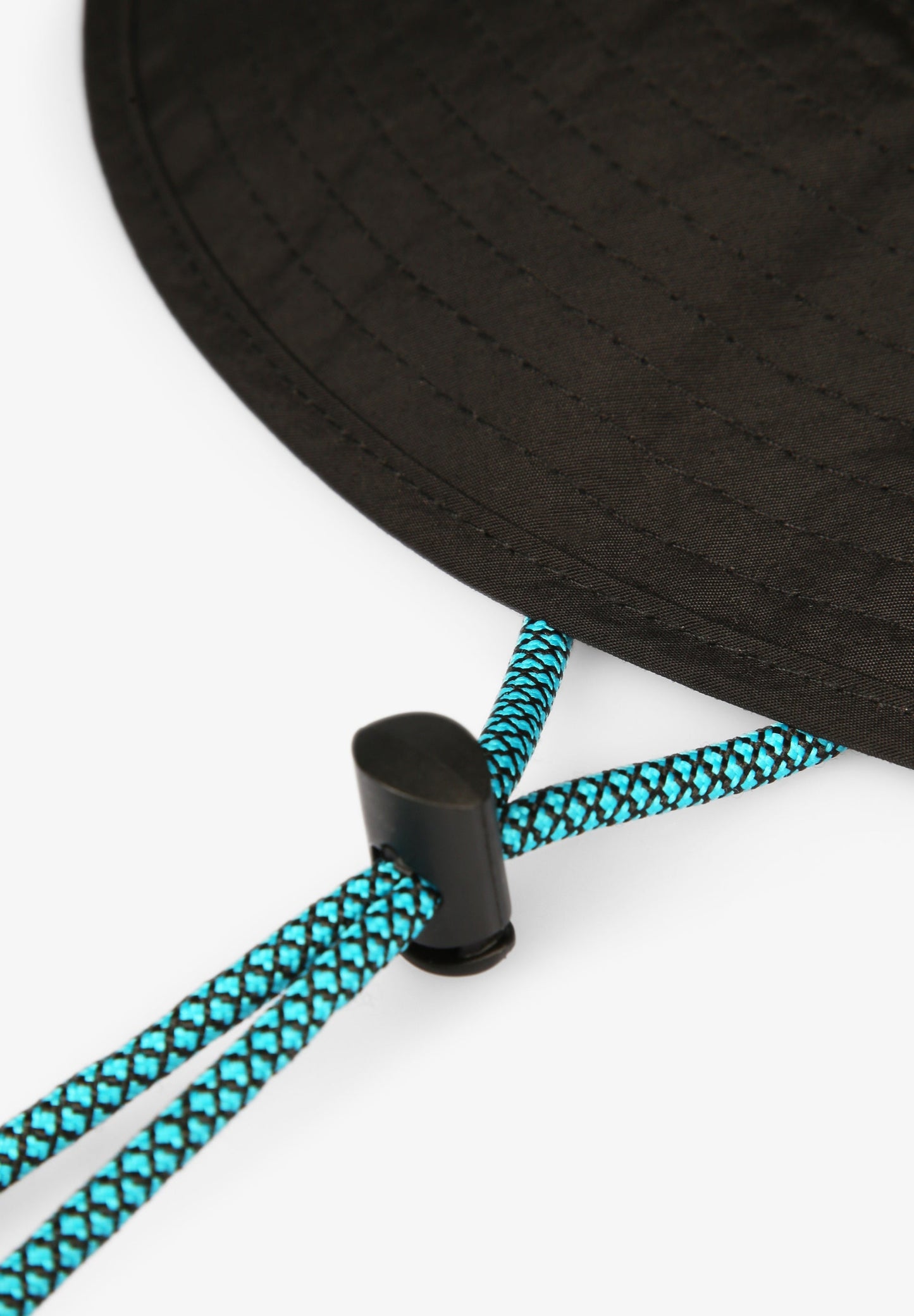GORRO BUCKET CORDÓN AJUSTABLE