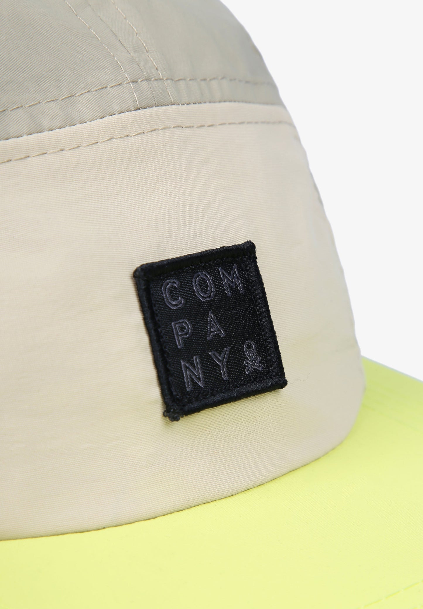 GORRA VISERA CONTRASTE