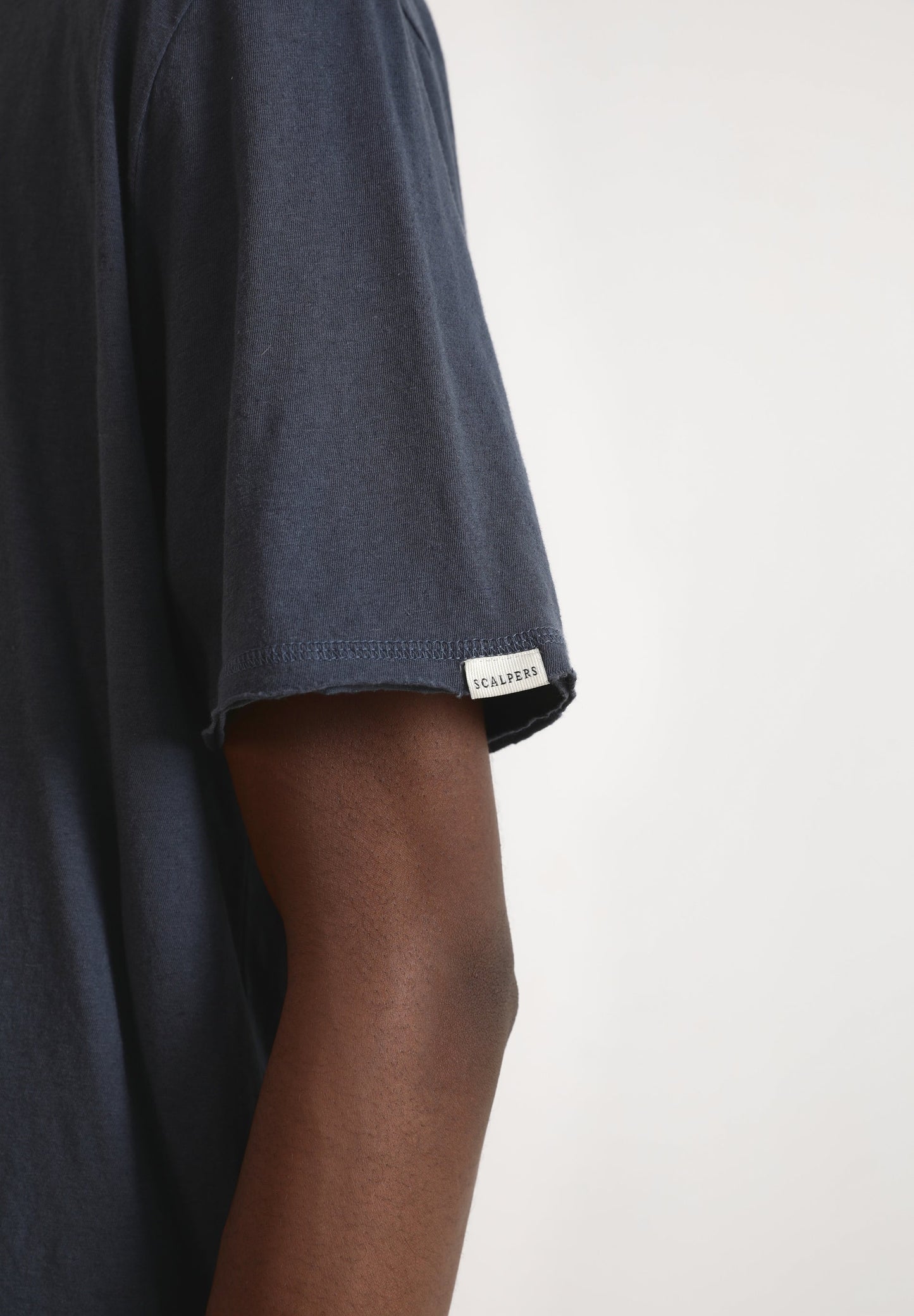 CAMISETA LIGERA ROLL