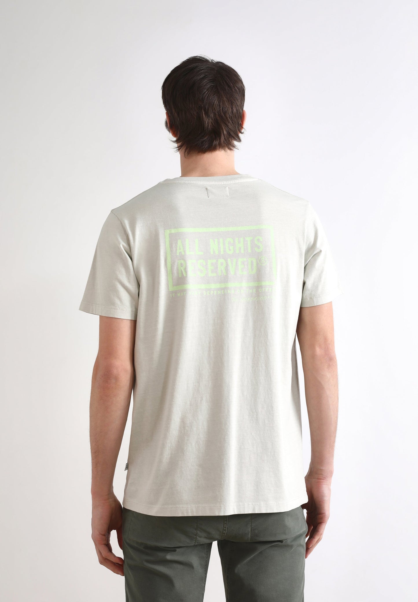 CAMISETA PRINT CONTRASTE