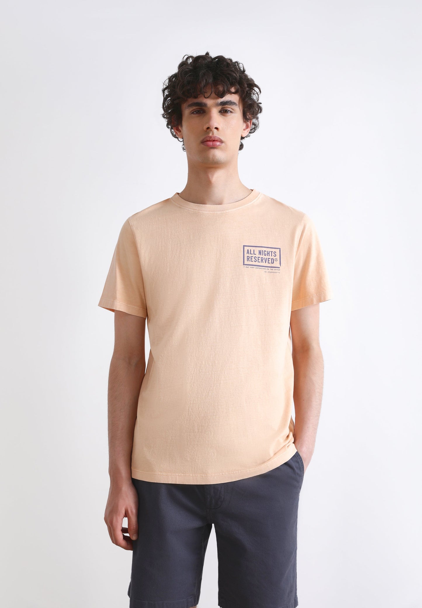CAMISETA PRINT CONTRASTE