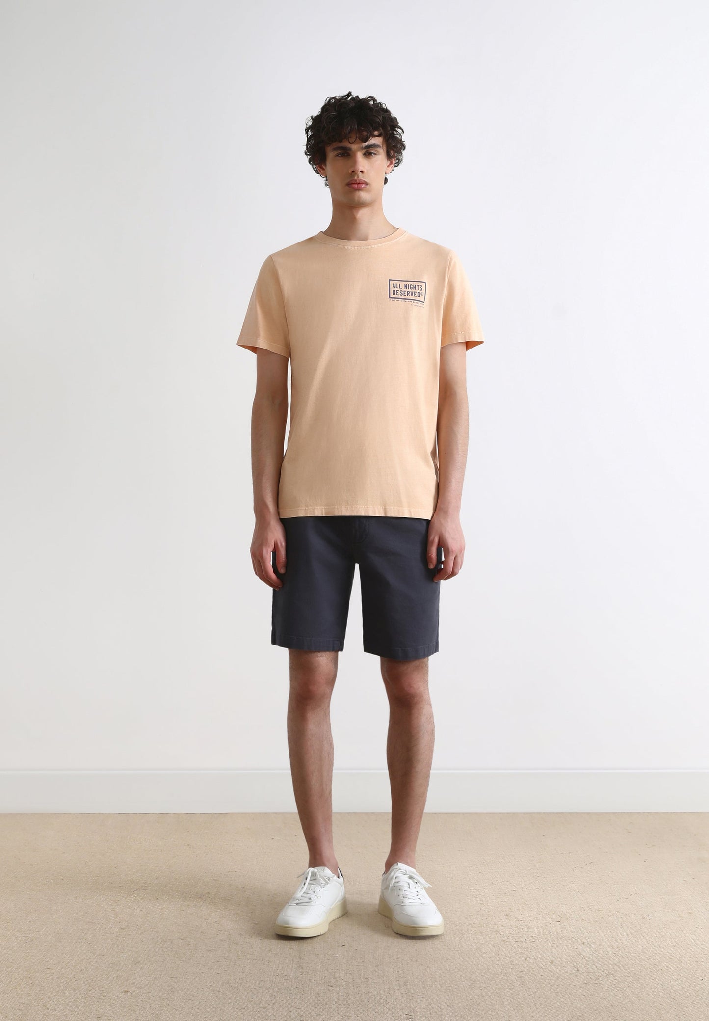 CAMISETA PRINT CONTRASTE
