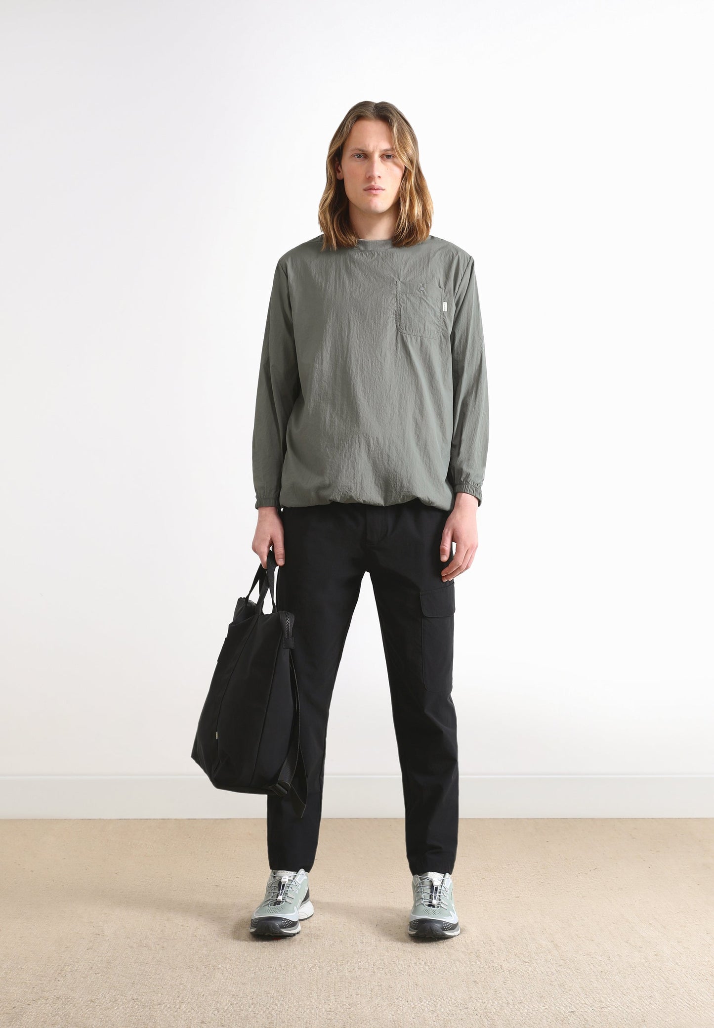 SUDADERA LIGERA TÉCNICA
