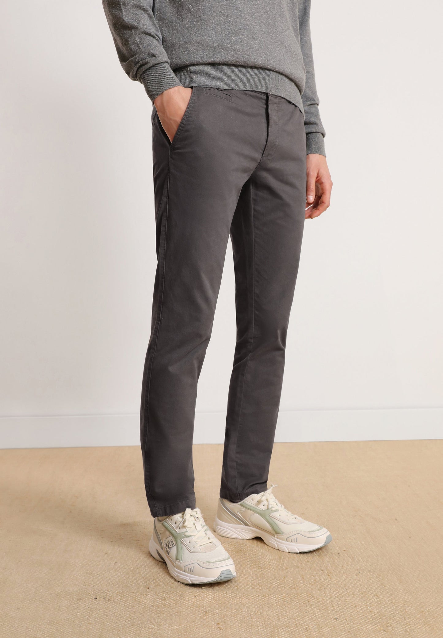 PANTALÓN CHINO CASUAL