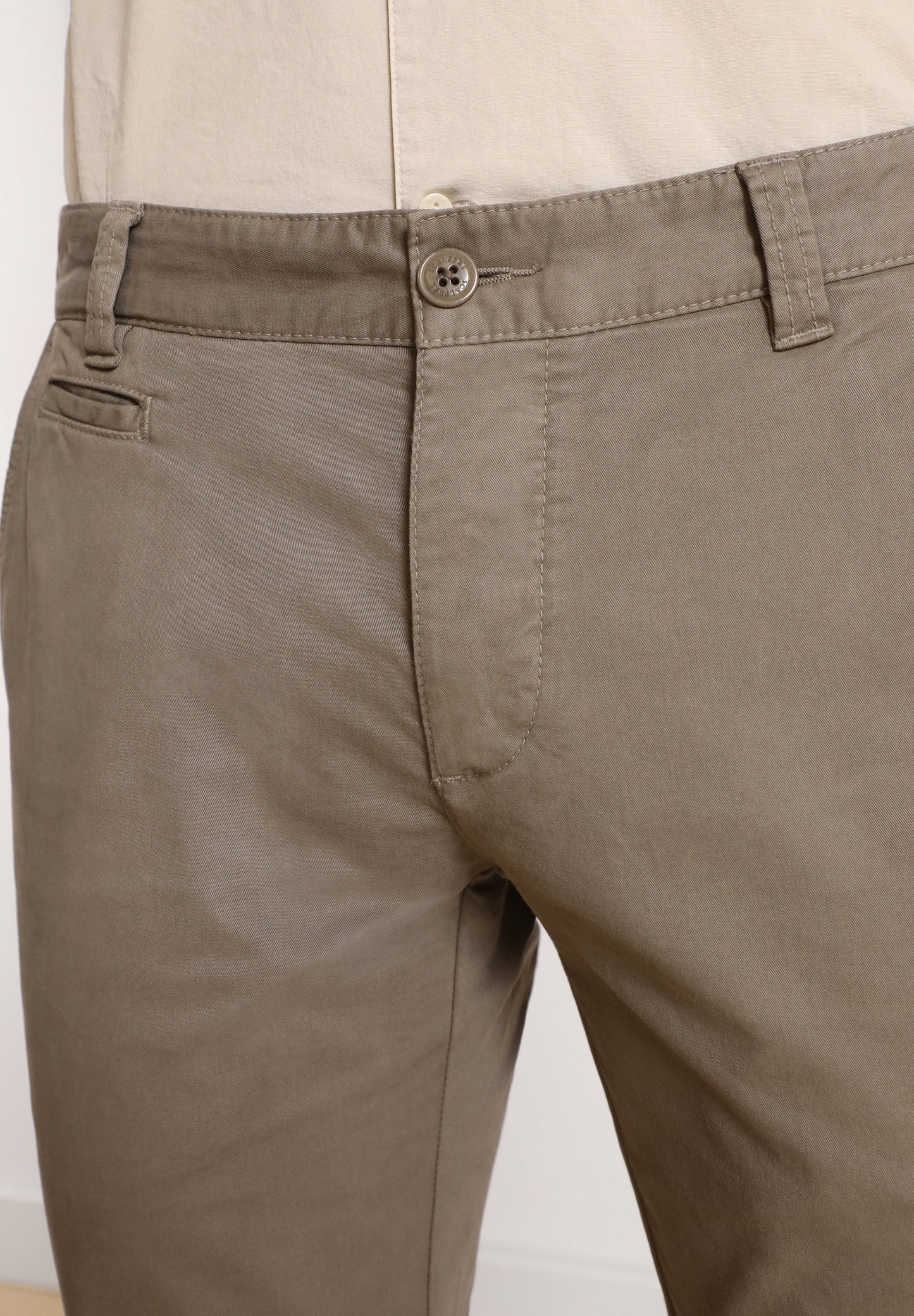 PANTALÓN CHINO CASUAL