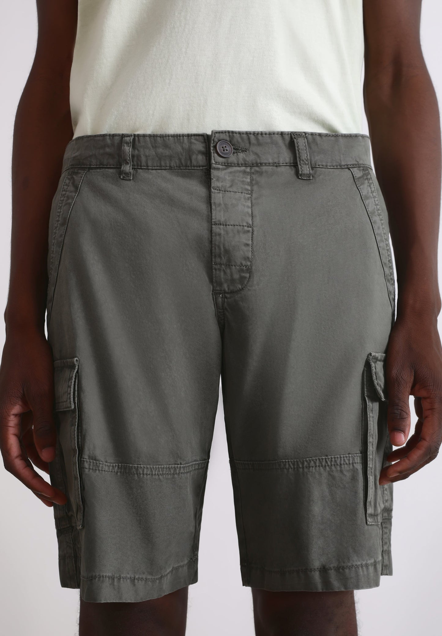 BERMUDAS CARGO