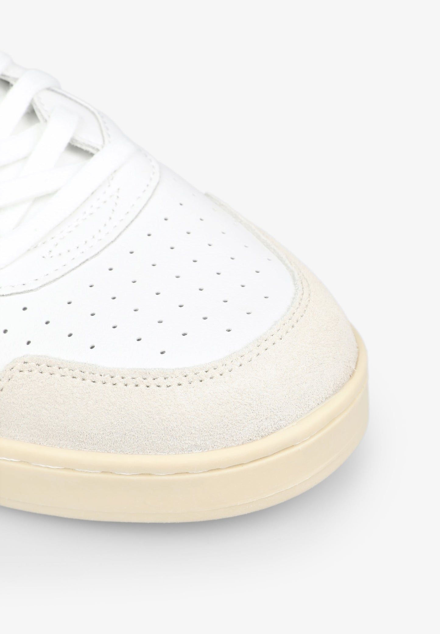 MILES SNEAKERS