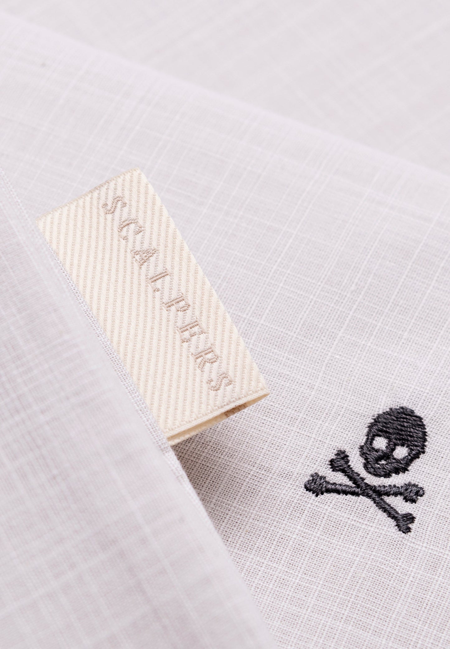 CAMA 150 CM | SÁBANA Y ALMOHADAS JASPEADAS