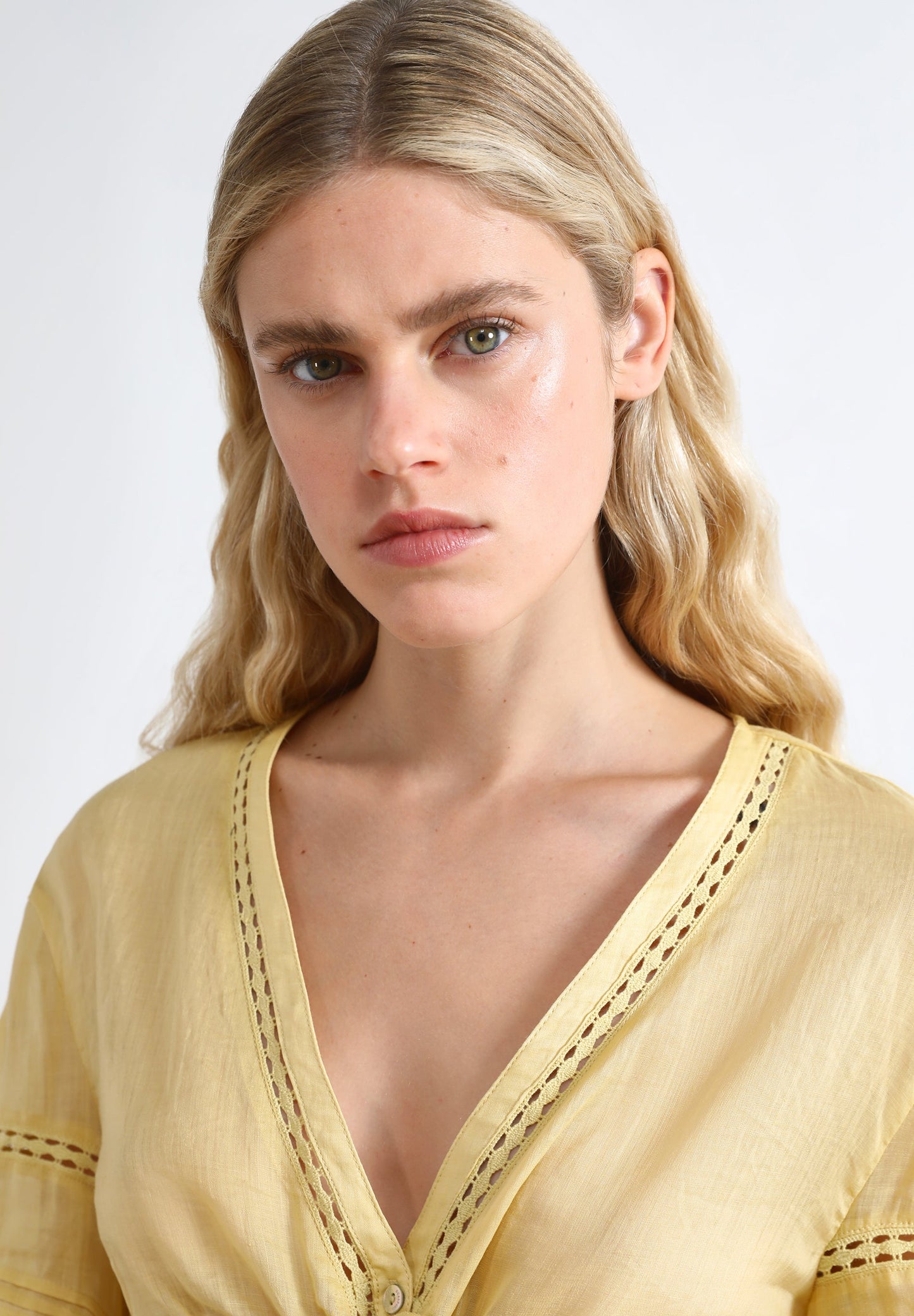 BLUSA CALADOS LAZO