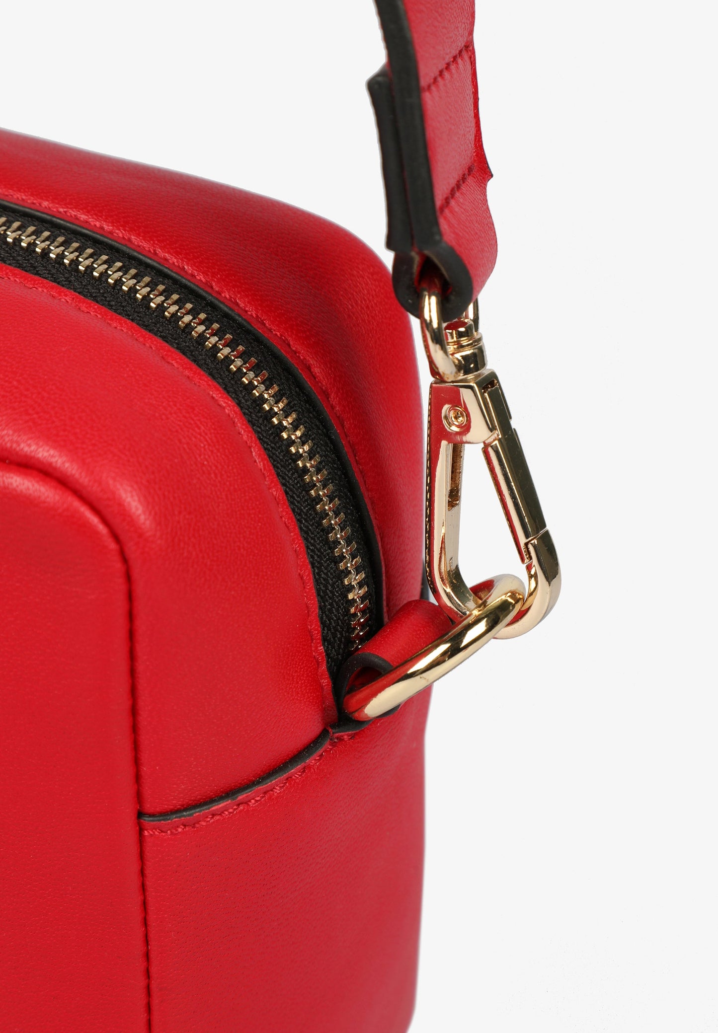 BOLSO BANDOLERA TACHUELAS