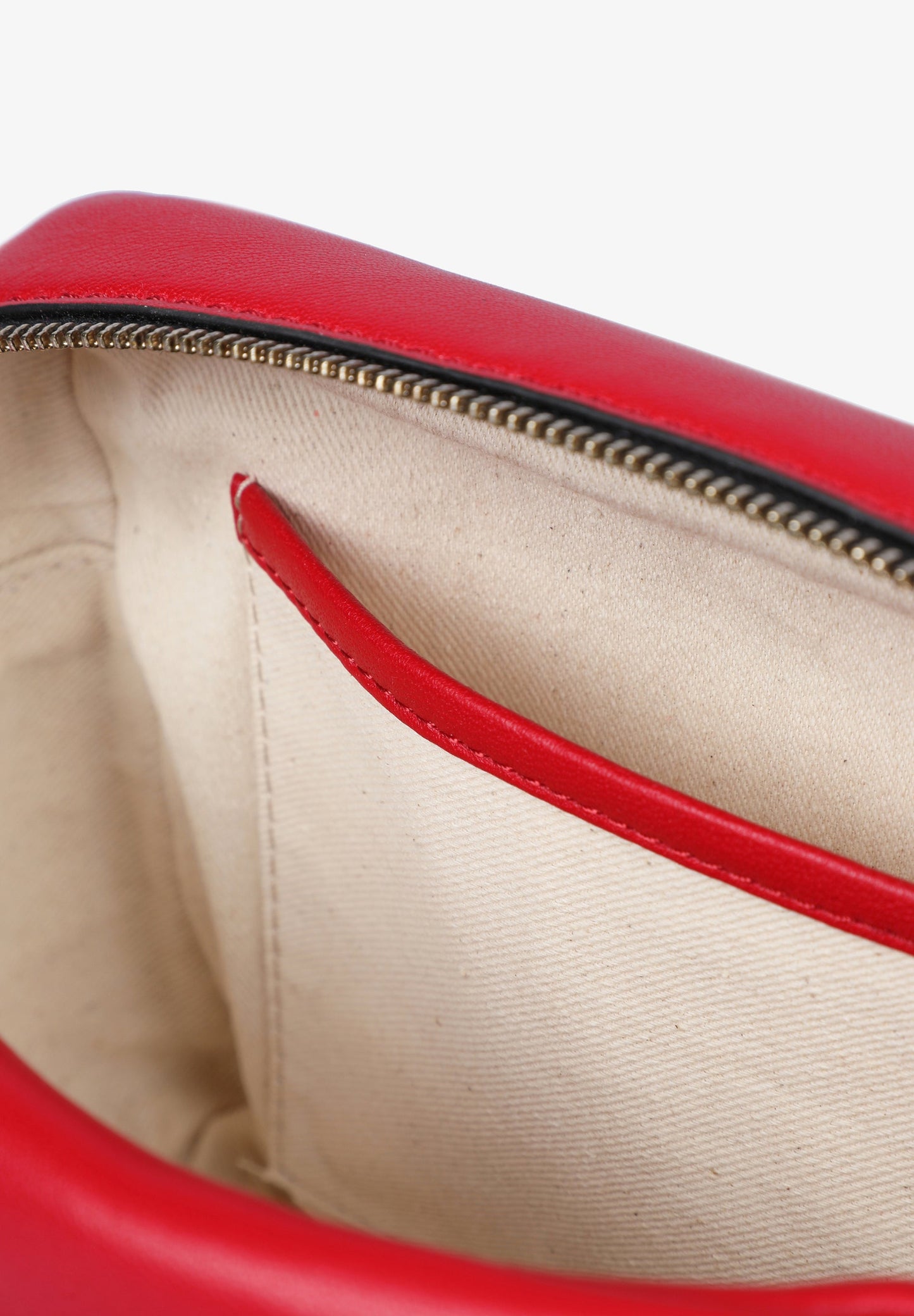 BOLSO BANDOLERA TACHUELAS