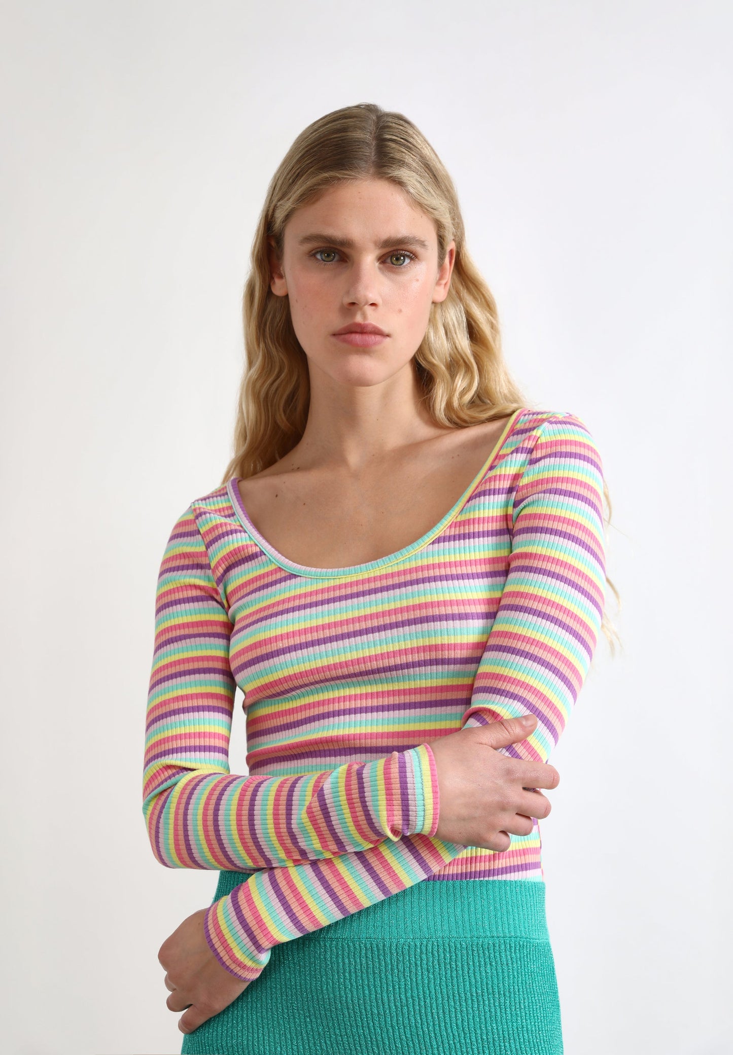 CAMISETA RAYAS MULTICOLOR