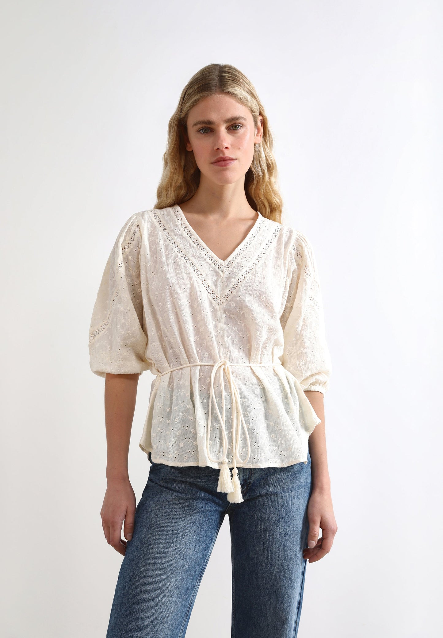BLUSA CALADOS