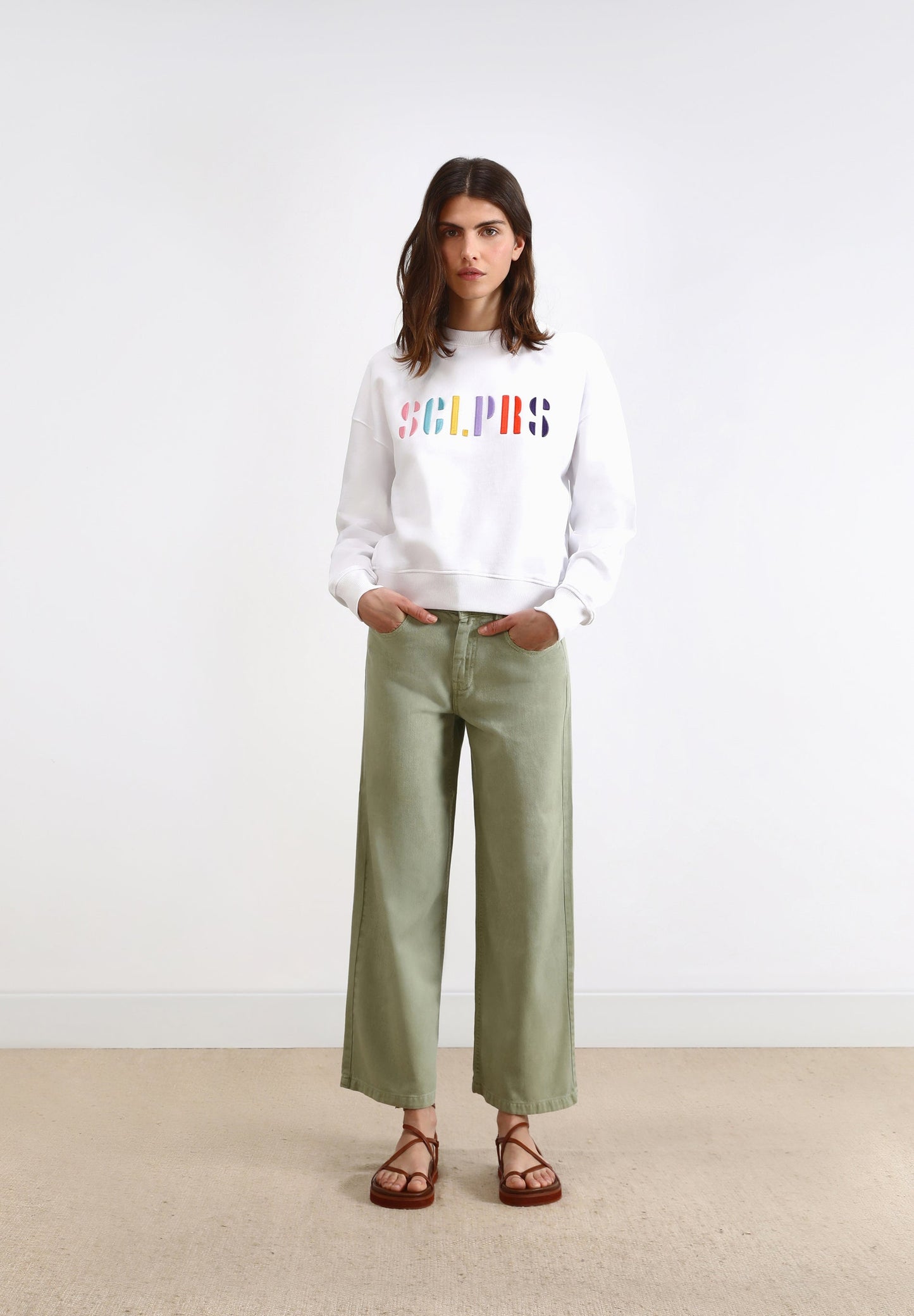 SUDADERA LOGO BORDADO COLORES