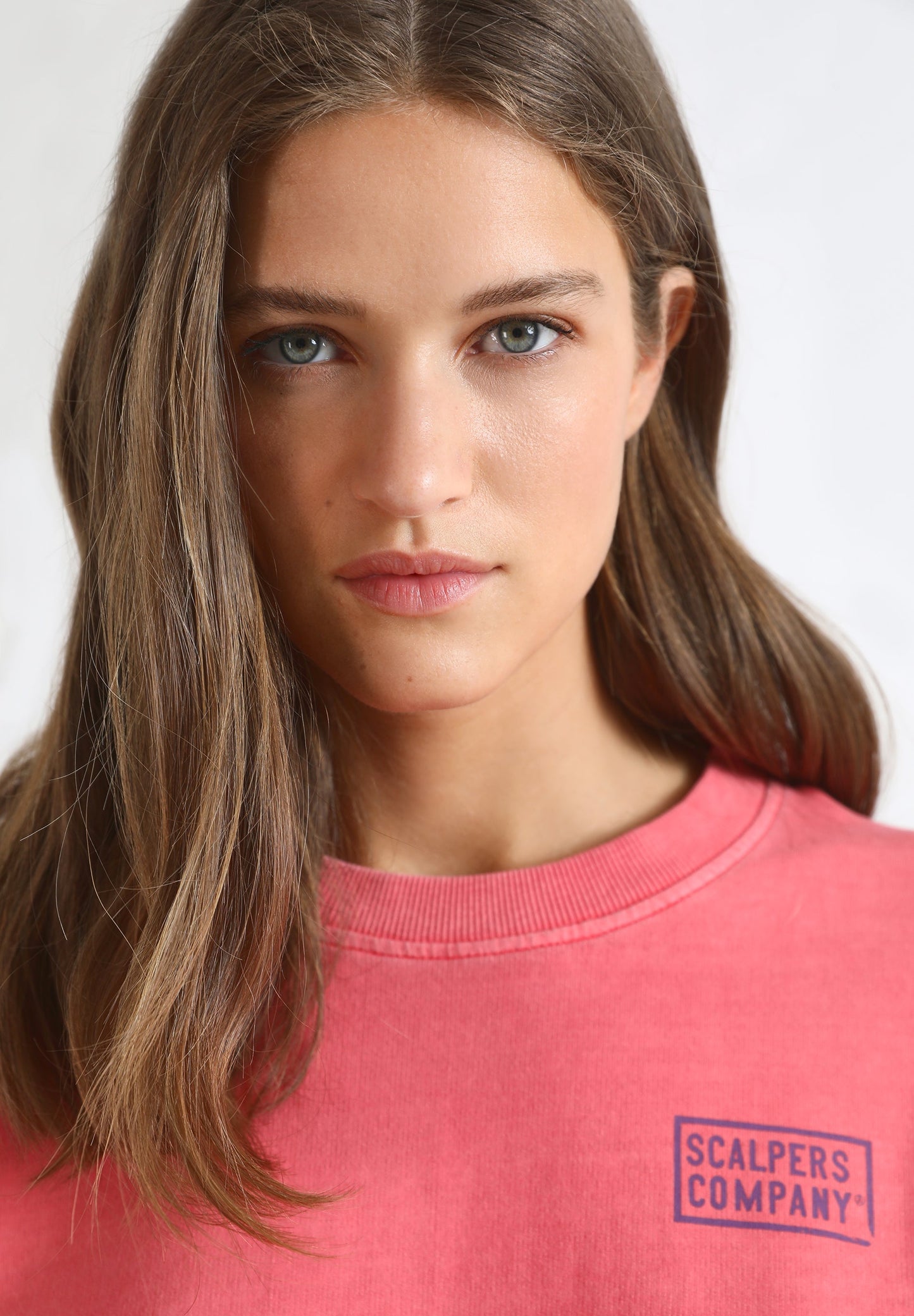 BACK COLOR SWEATER