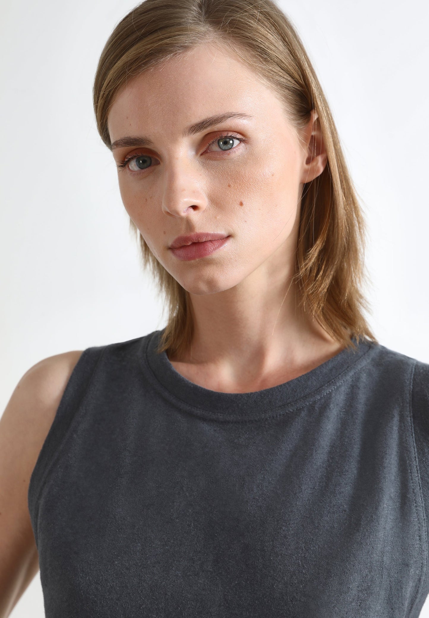 ARM LINEN TEE