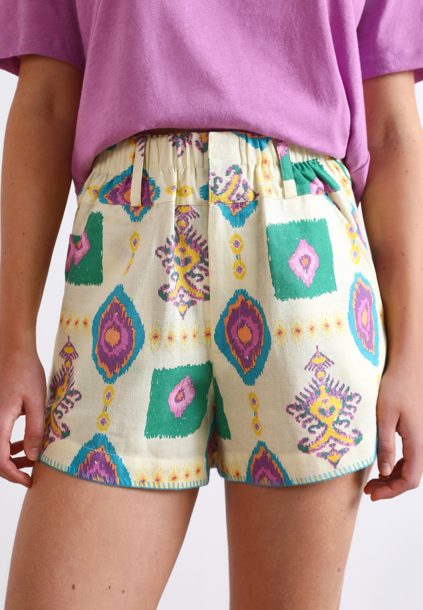 IKAT SHORT