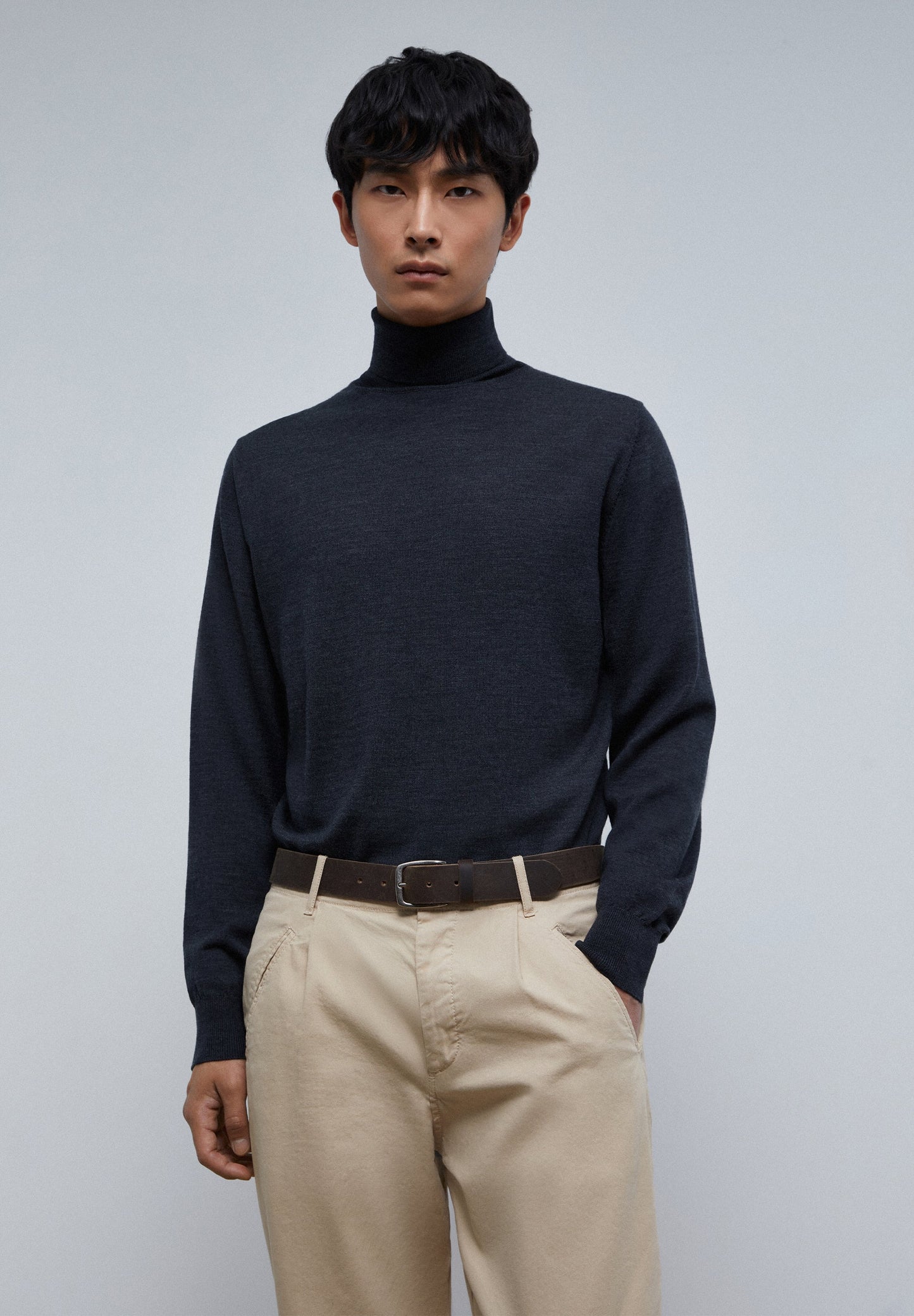 CLASSIC ROLL NECK