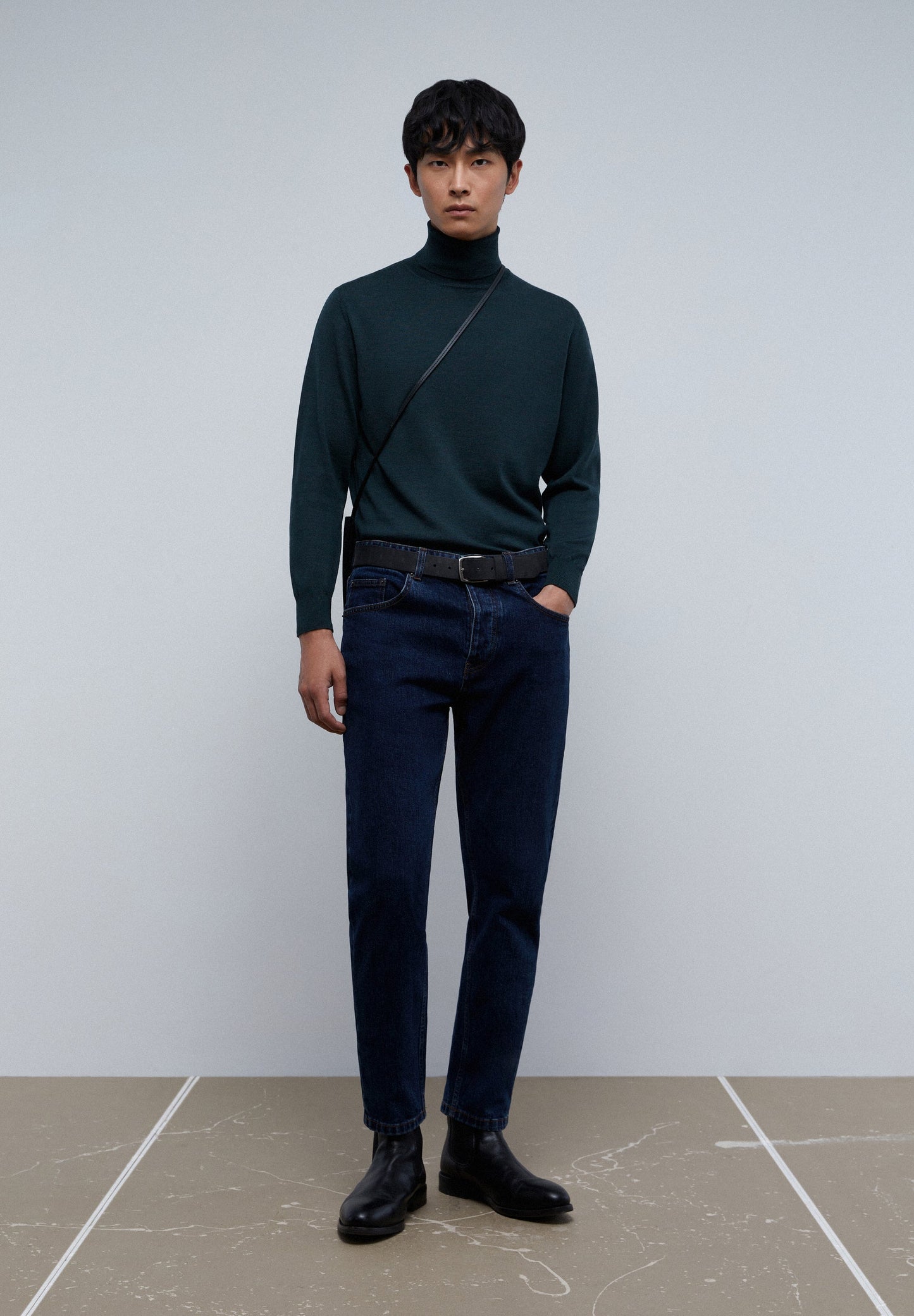 CLASSIC ROLL NECK