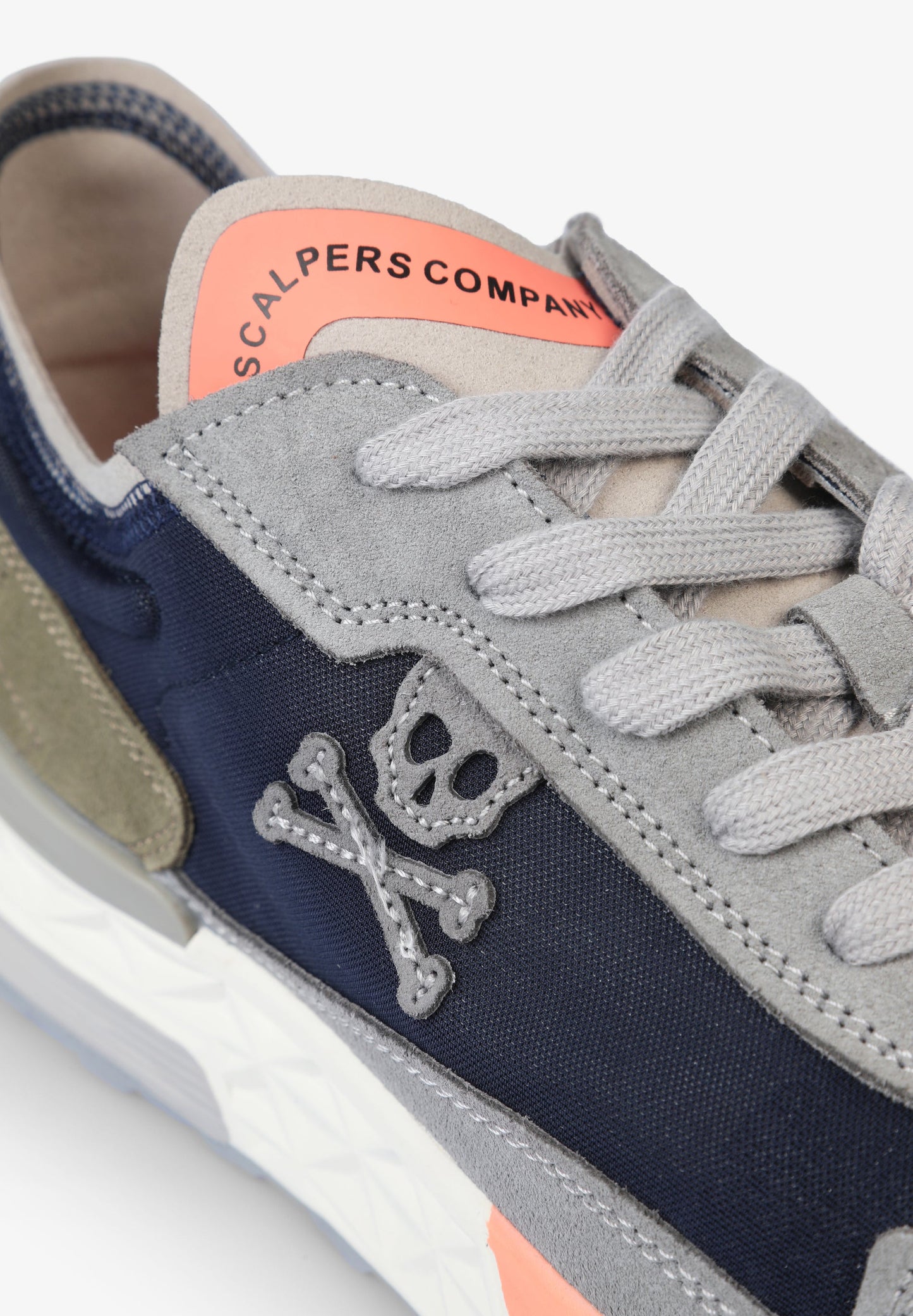 SNEAKERS CALAVERA LATERAL