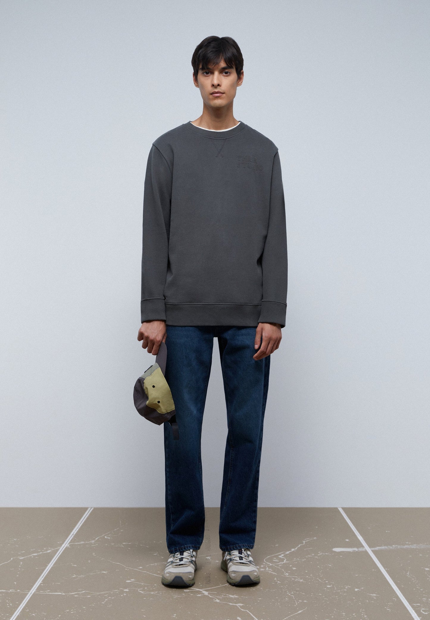 STUDIO SWEATER