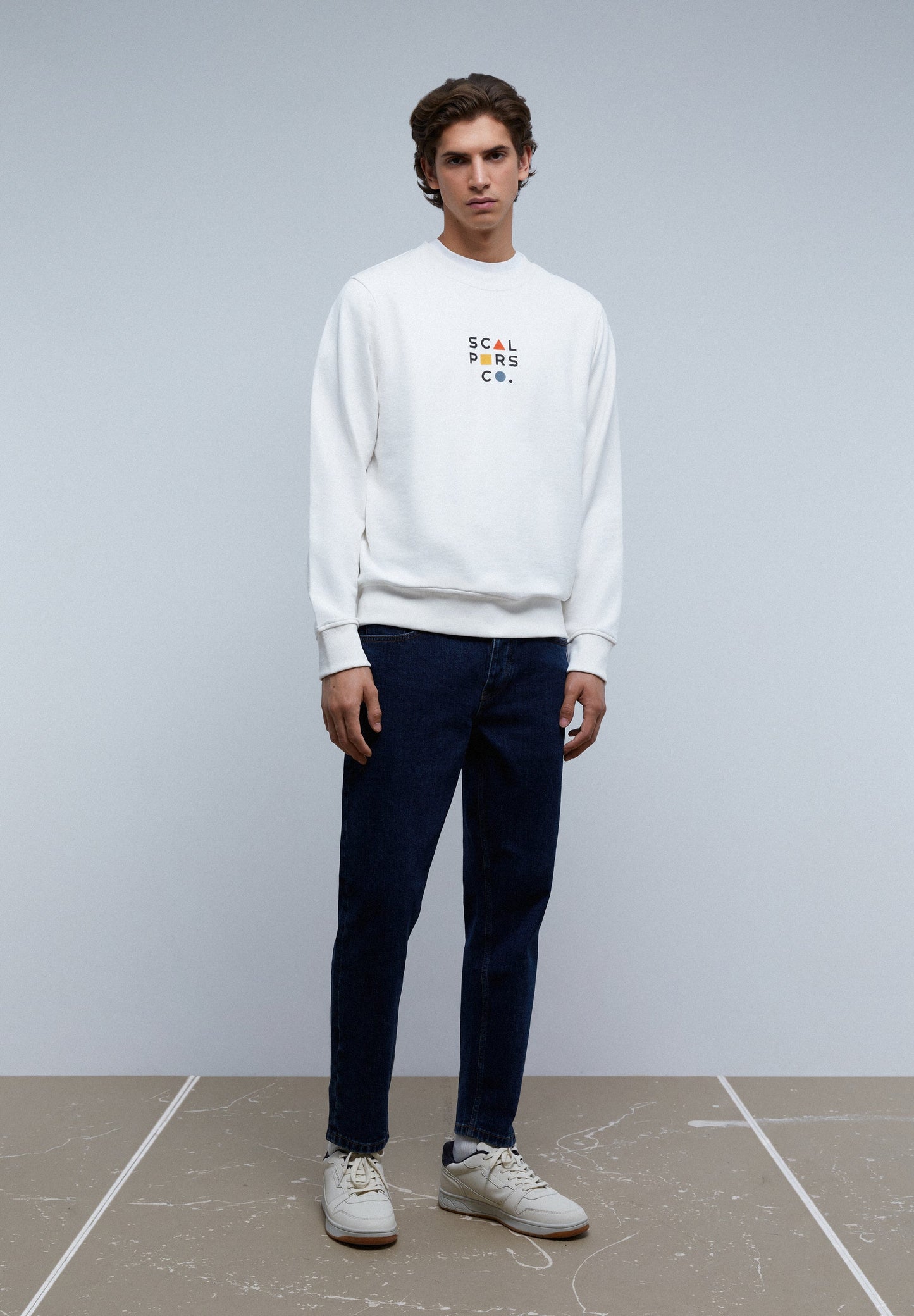 SUDADERA LOGO FRONTAL FLOCADO