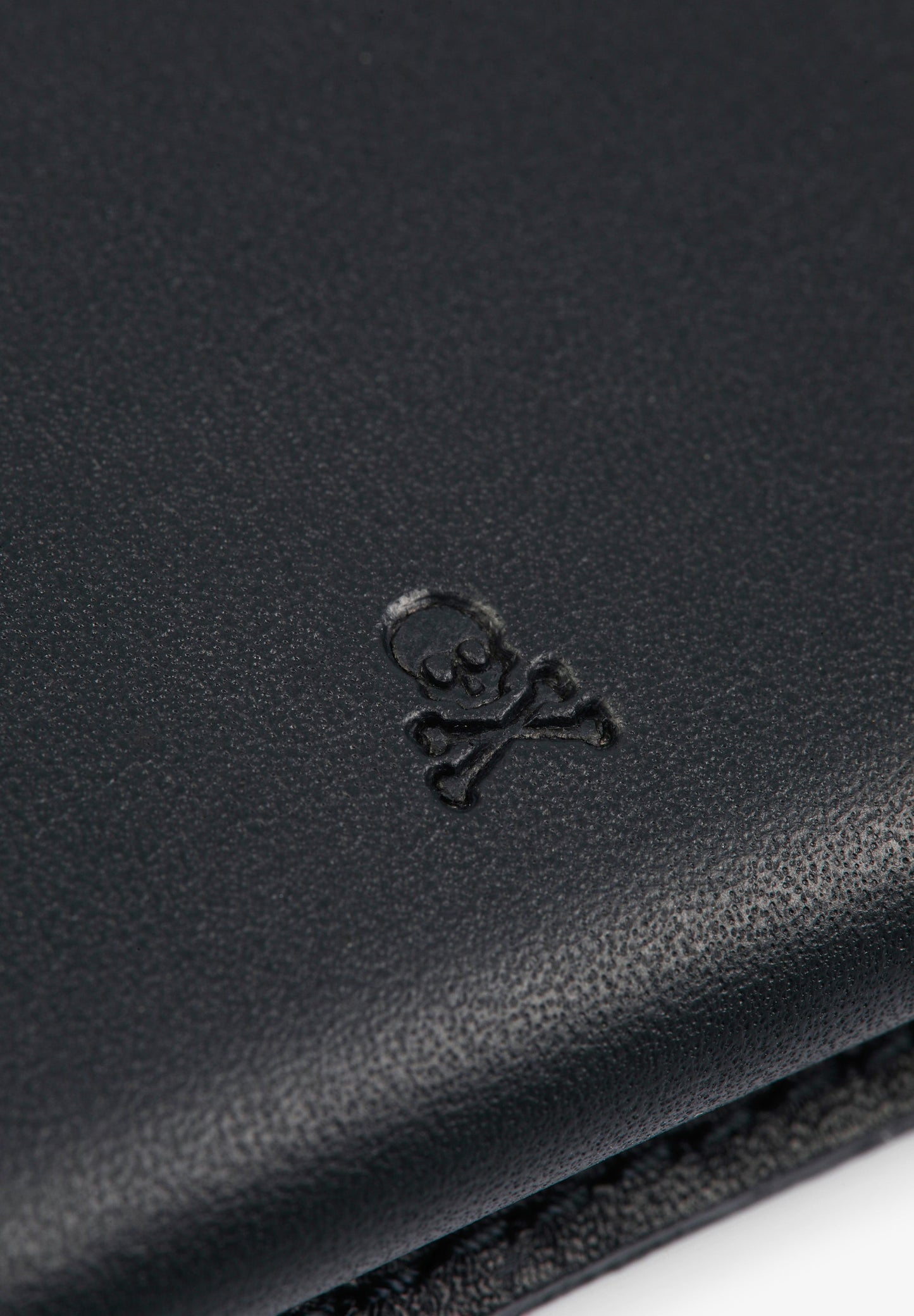 CARTERA PIEL GRABADA