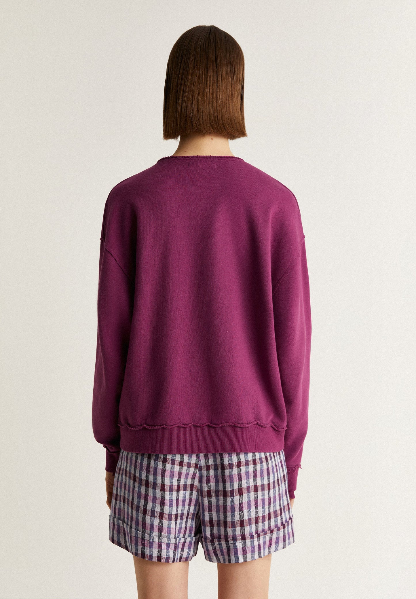 SUDADERA ESCOTE PICO