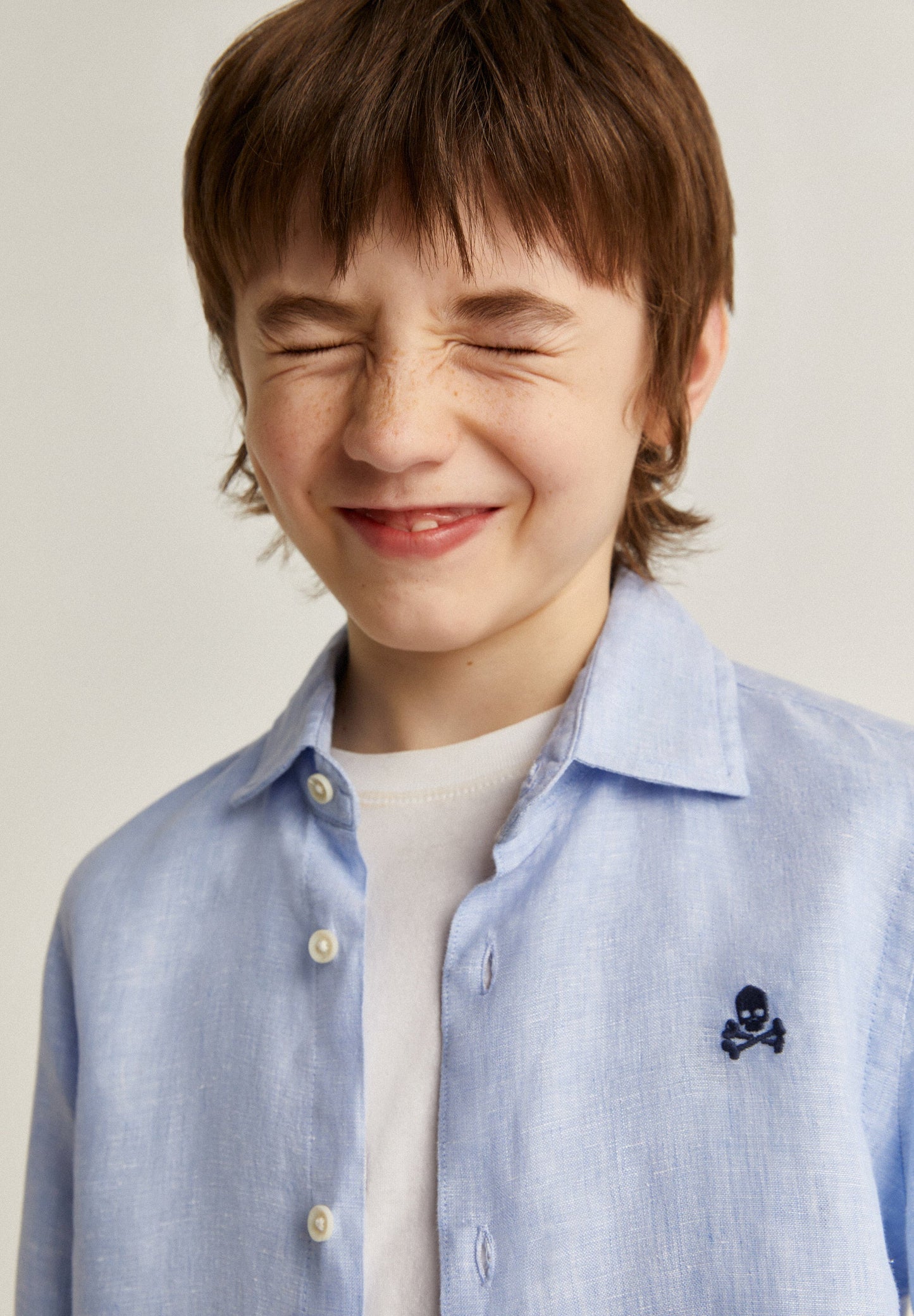 CAMISA LINO CUELLO CUTAWAY