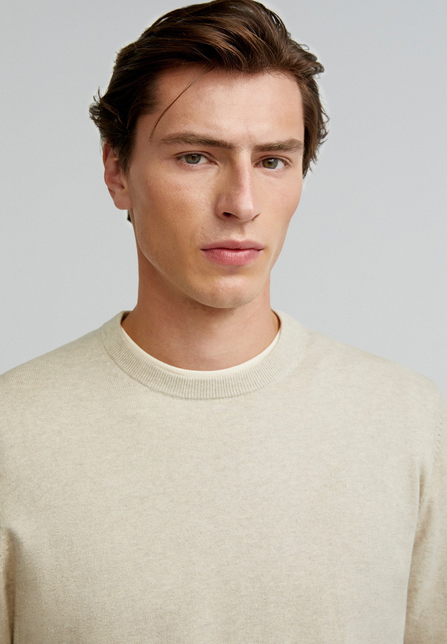 BASIC ROUND NECK TRICOT