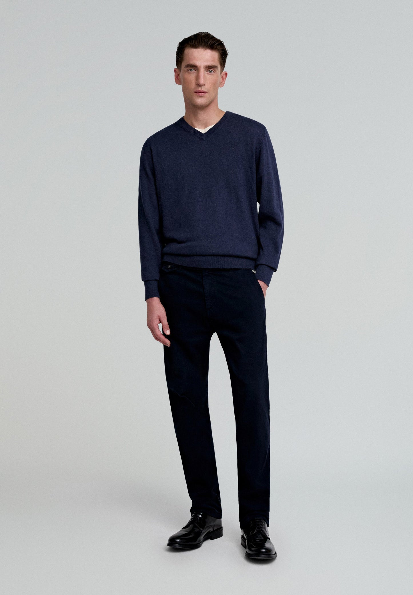 BASIC V NECK TRICOT