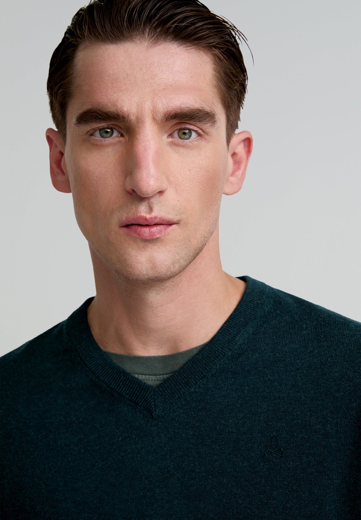 BASIC V NECK TRICOT